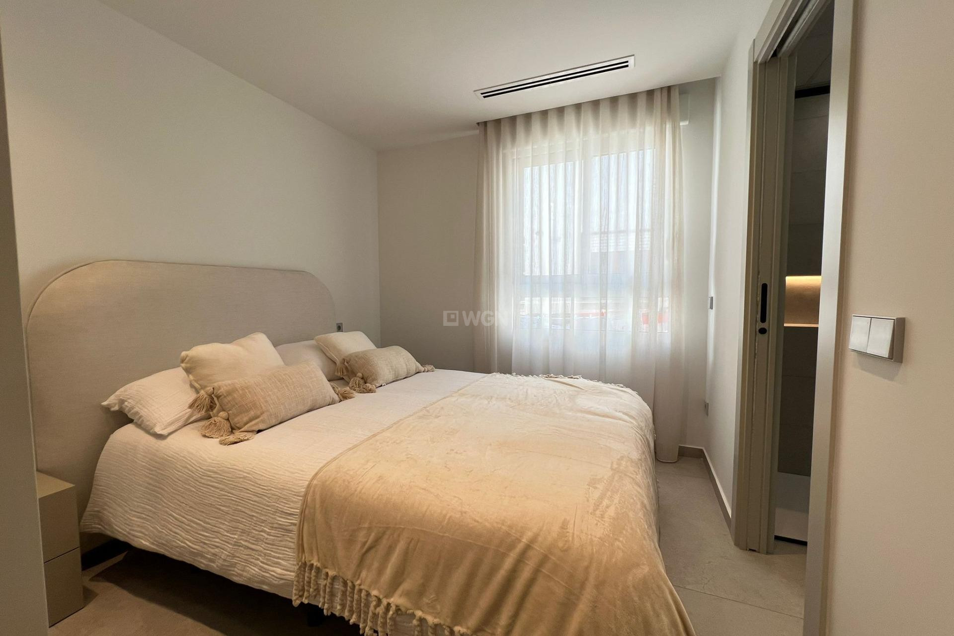 Reventa - Apartamento / piso - Torrevieja - El Acequión - Los Náufragos