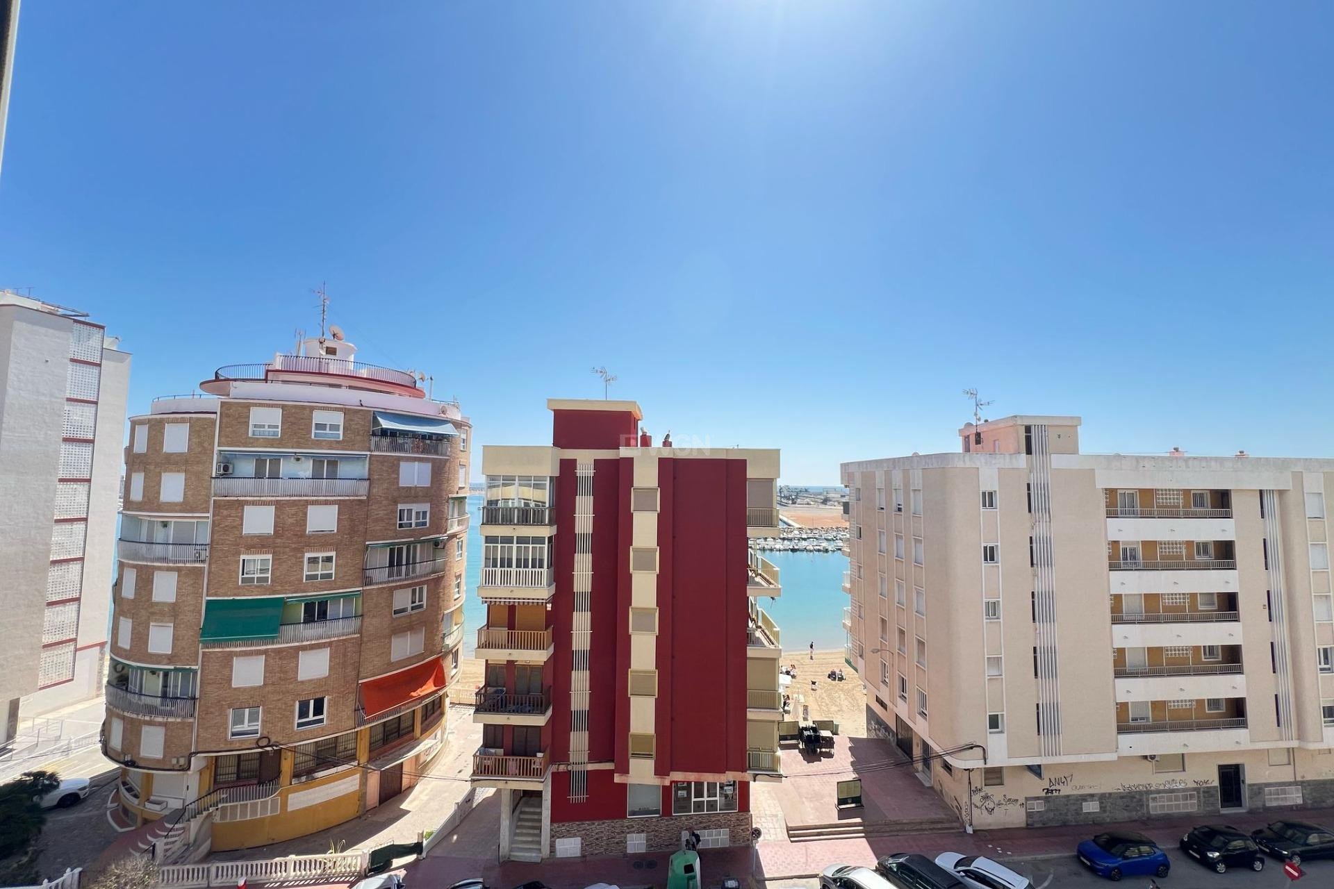 Reventa - Apartamento / piso - Torrevieja - El Acequión - Los Náufragos