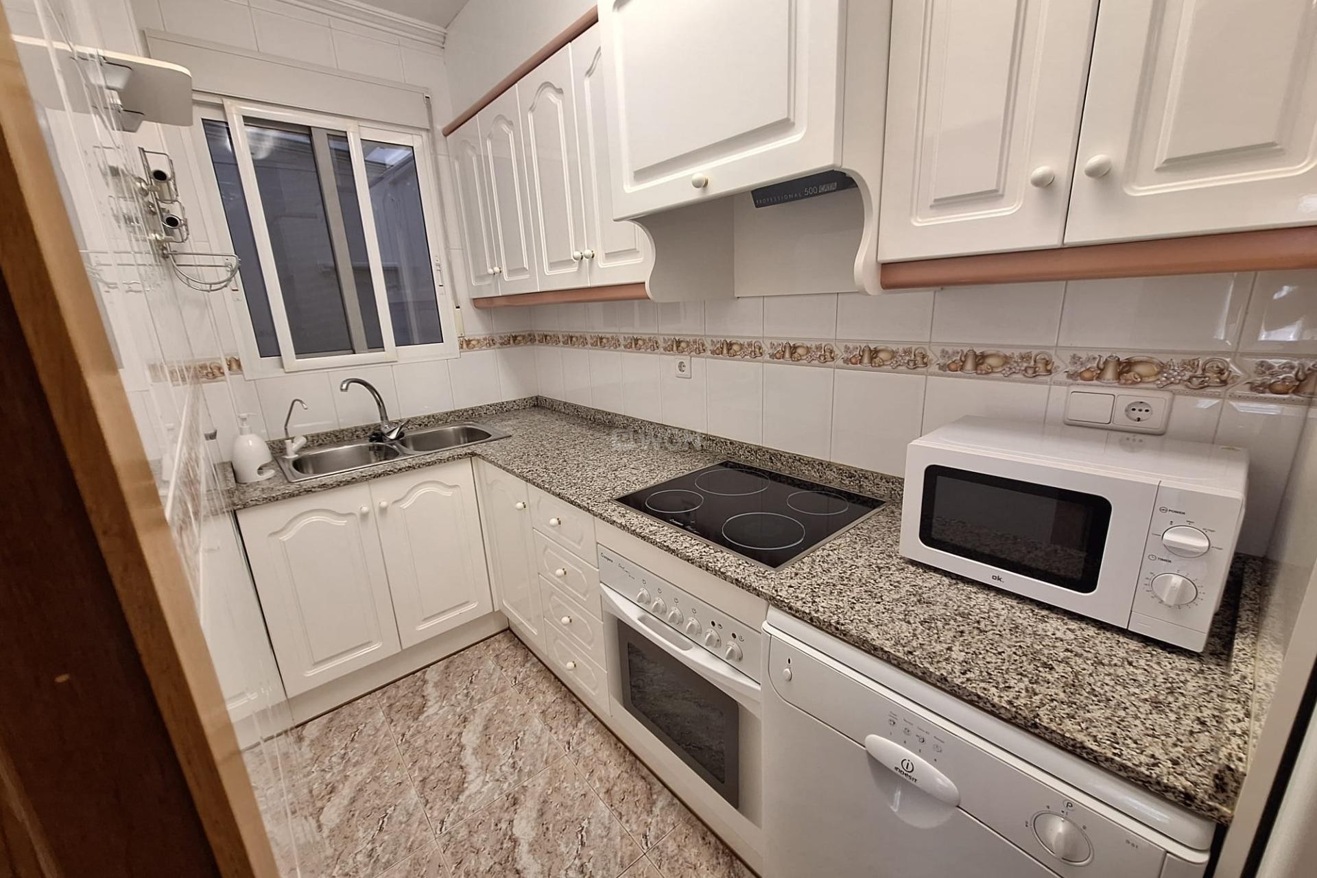 Reventa - Apartamento / piso - Torrevieja - Estacion De Autobuses