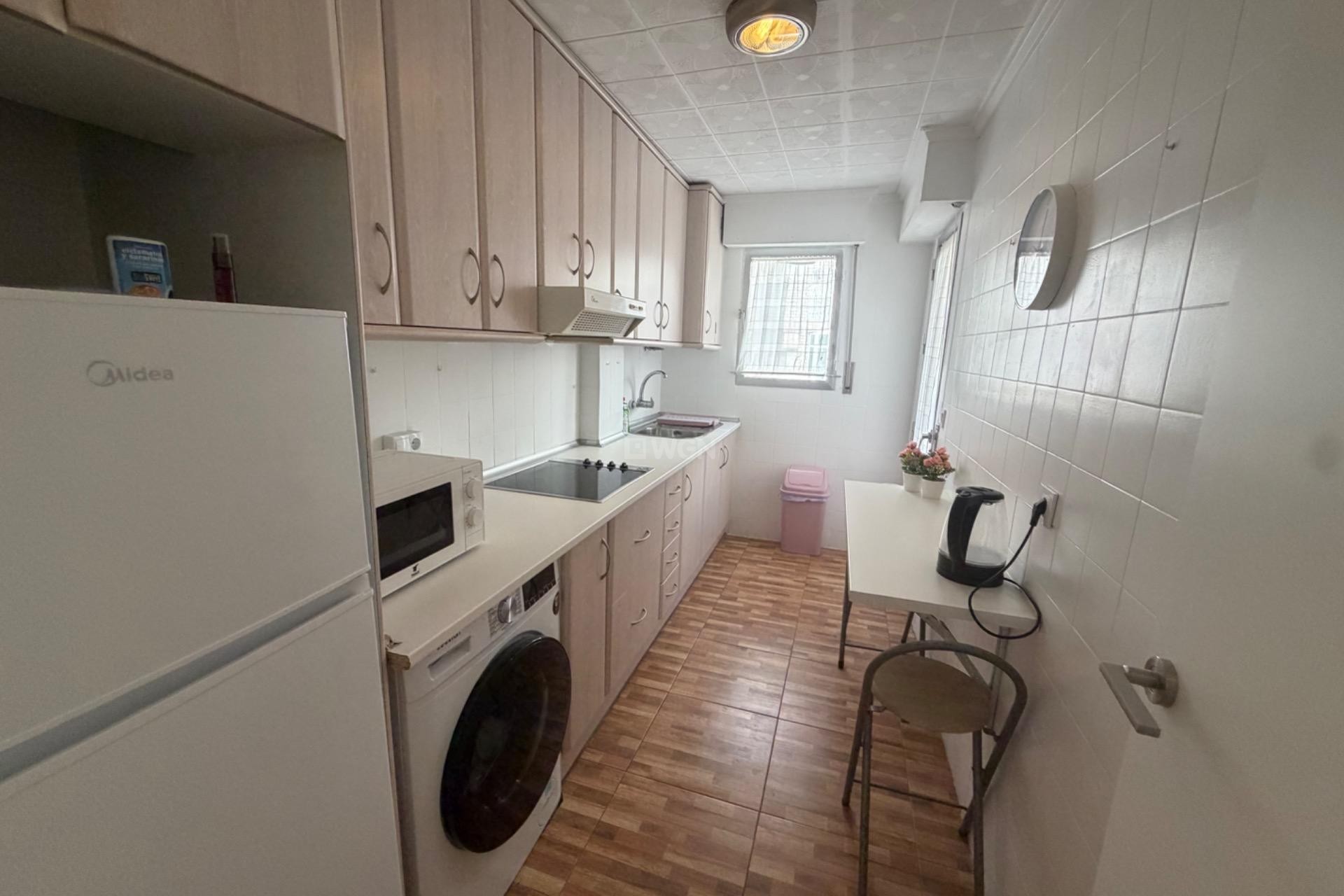 Reventa - Apartamento / piso - Torrevieja - Estacion De Autobuses