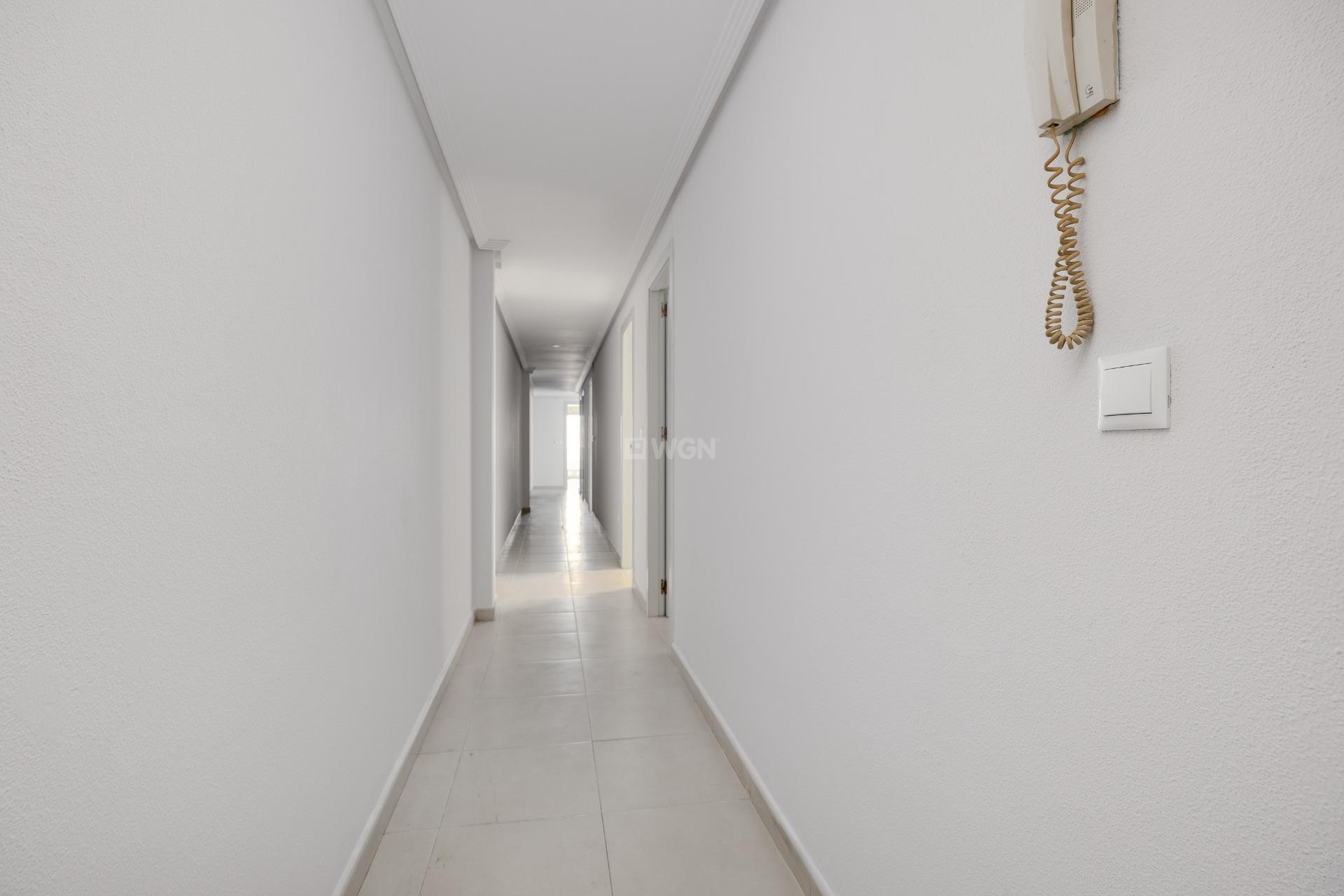 Reventa - Apartamento / piso - Torrevieja - Estacion De Autobuses