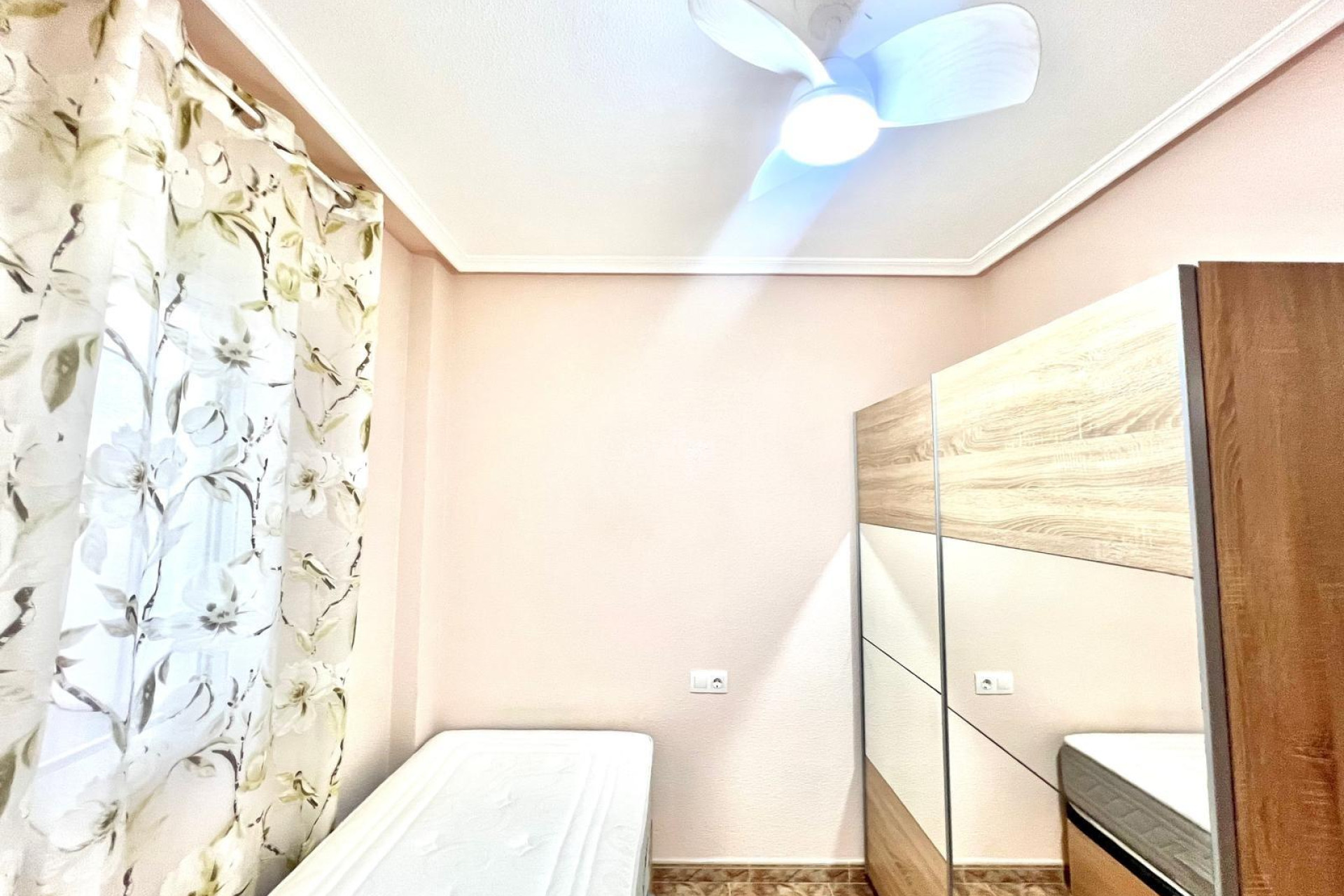 Reventa - Apartamento / piso - Torrevieja - Estacion De Autobuses