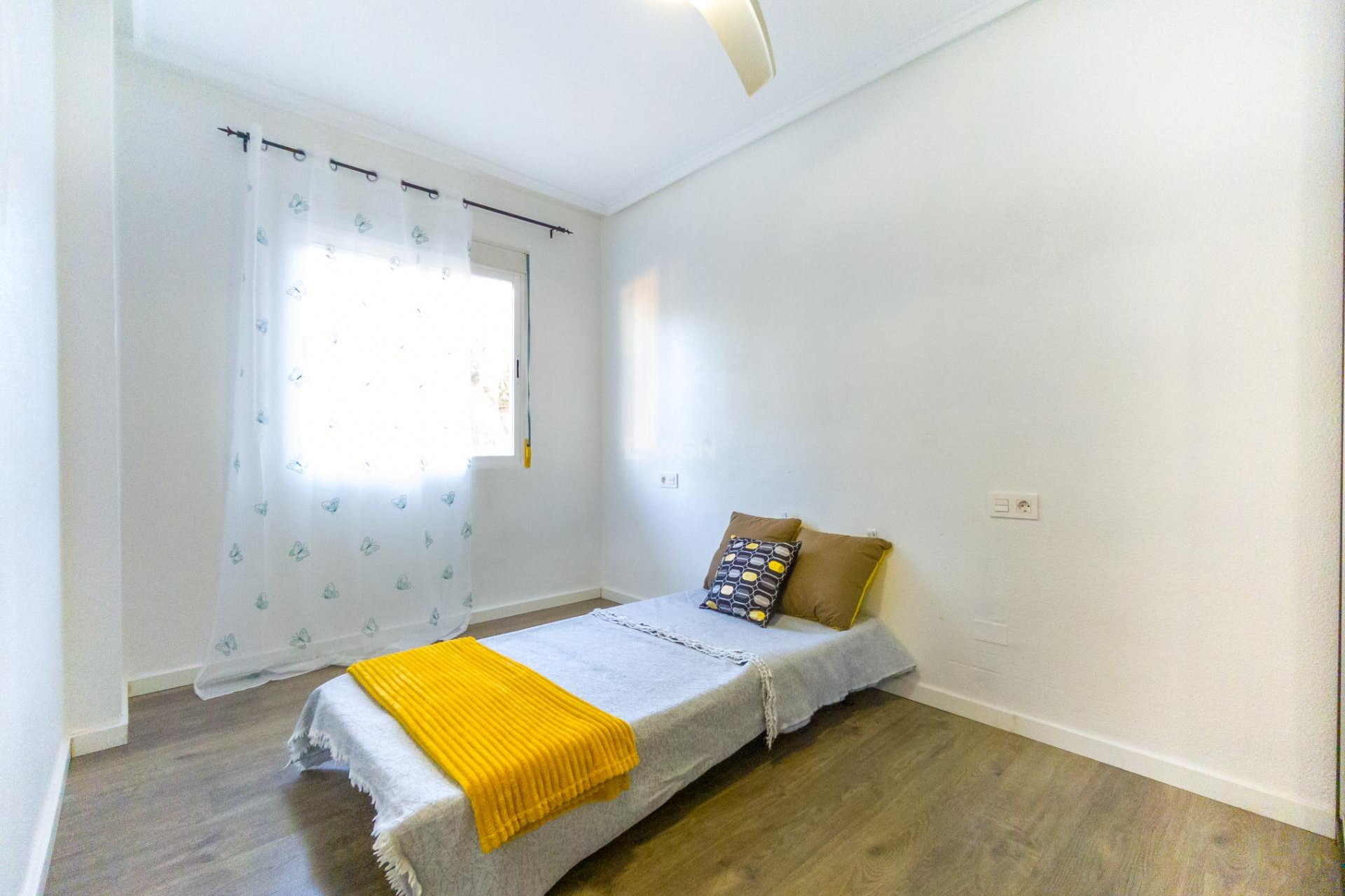 Reventa - Apartamento / piso - Torrevieja - Estacion De Autobuses