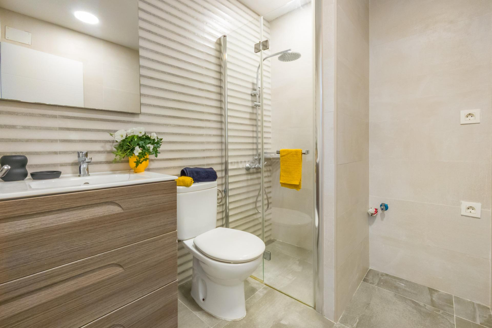 Reventa - Apartamento / piso - Torrevieja - Estacion De Autobuses