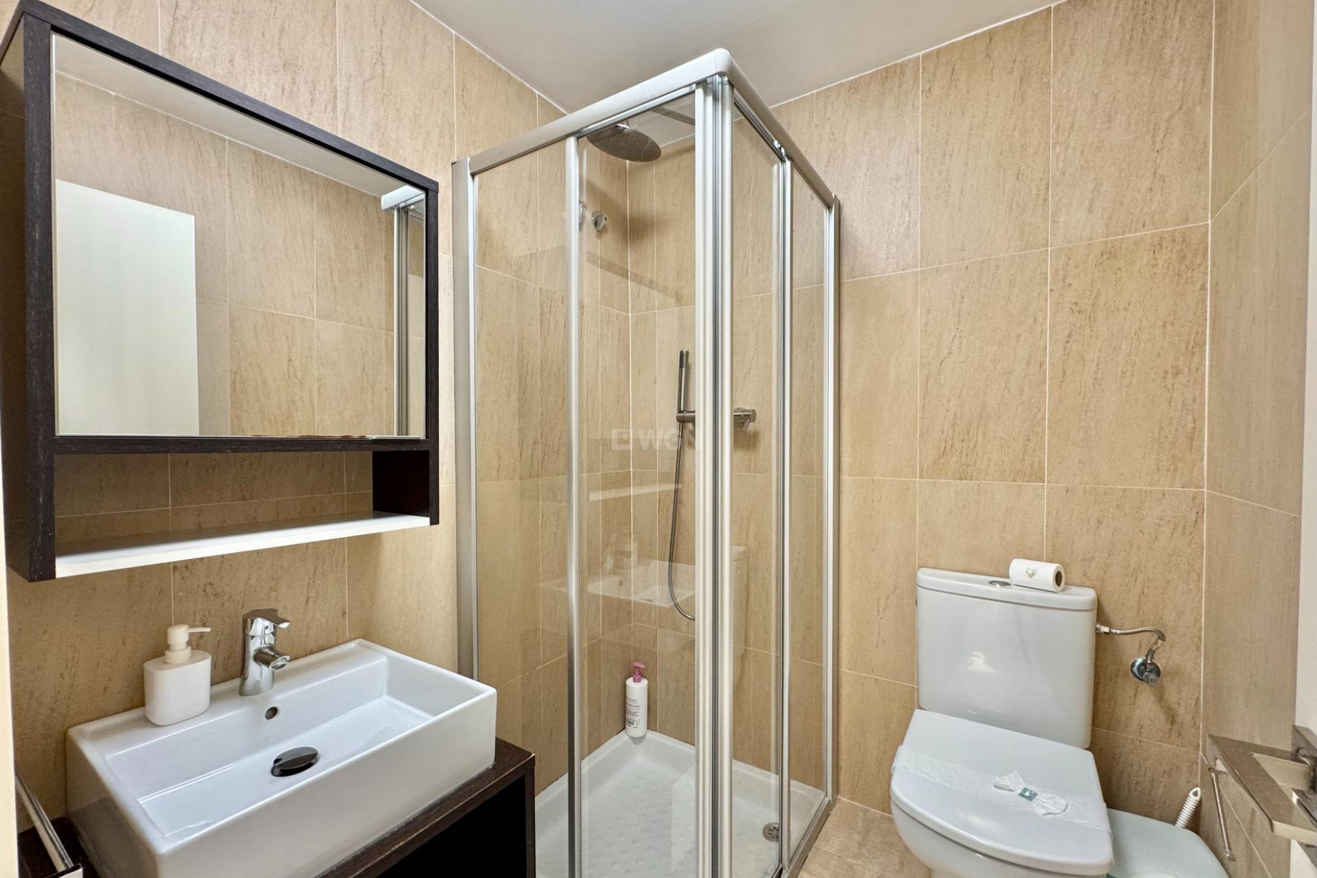 Reventa - Apartamento / piso - Torrevieja - Estacion De Autobuses