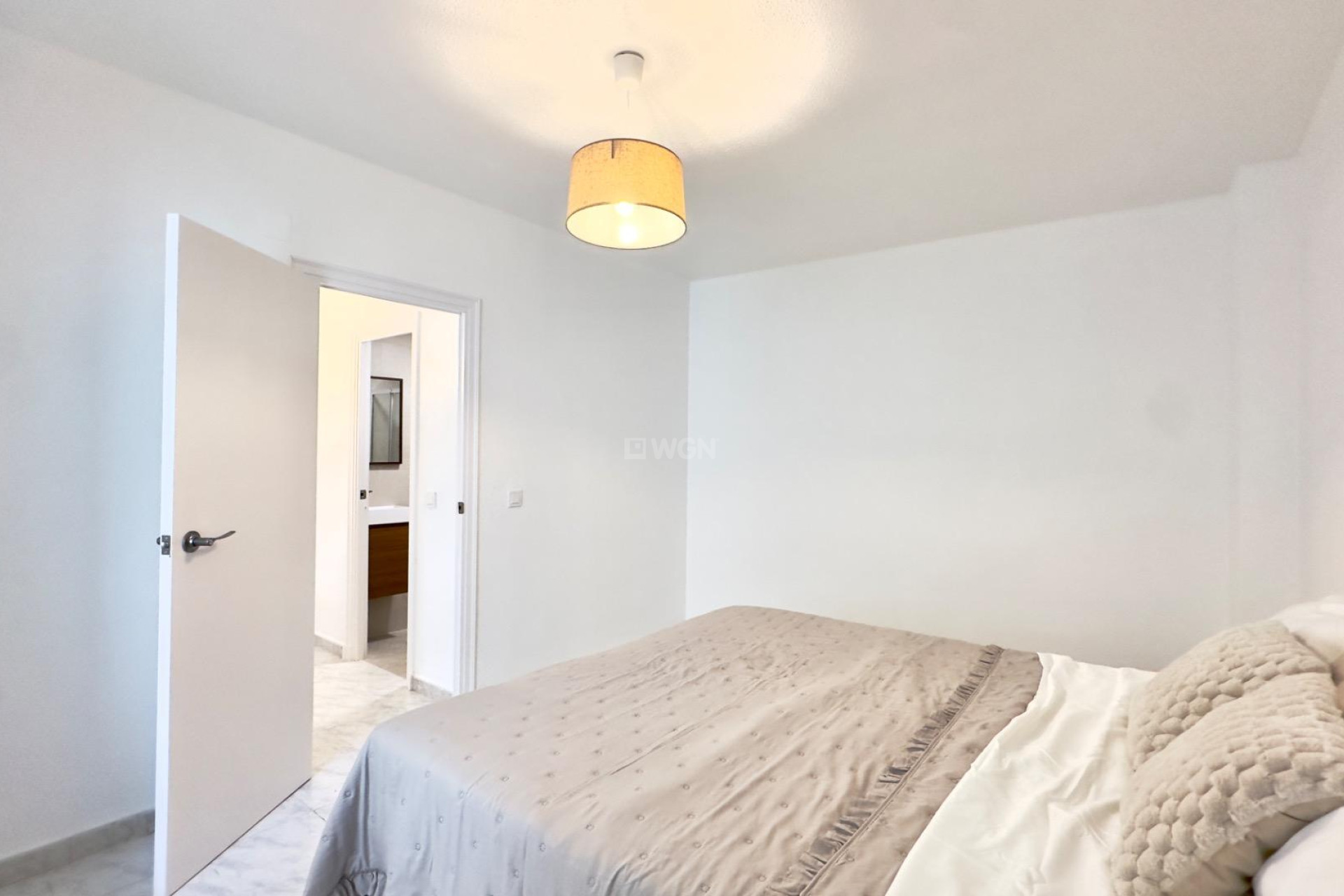 Reventa - Apartamento / piso - Torrevieja - Estacion De Autobuses