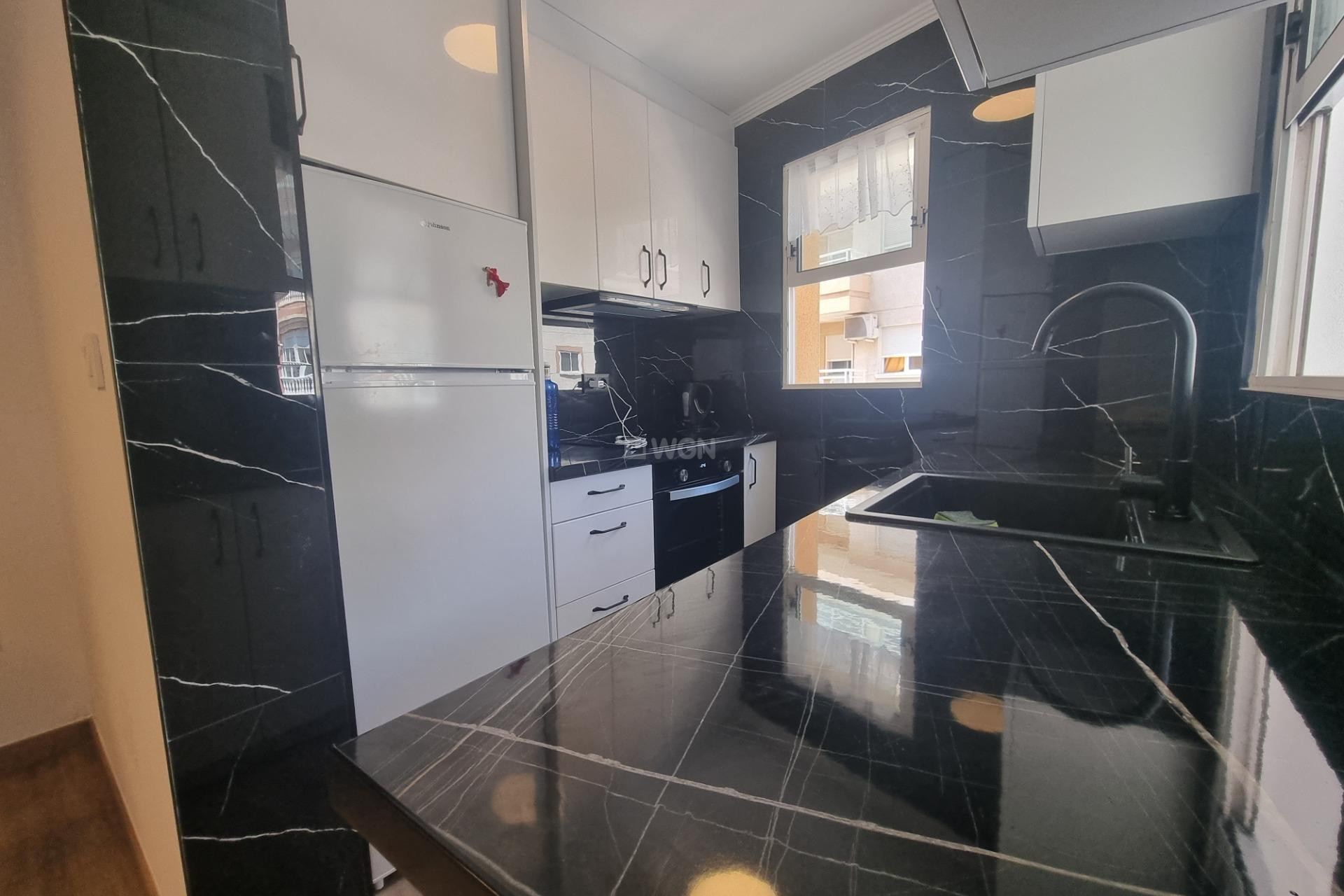Reventa - Apartamento / piso - Torrevieja - Estacion De Autobuses