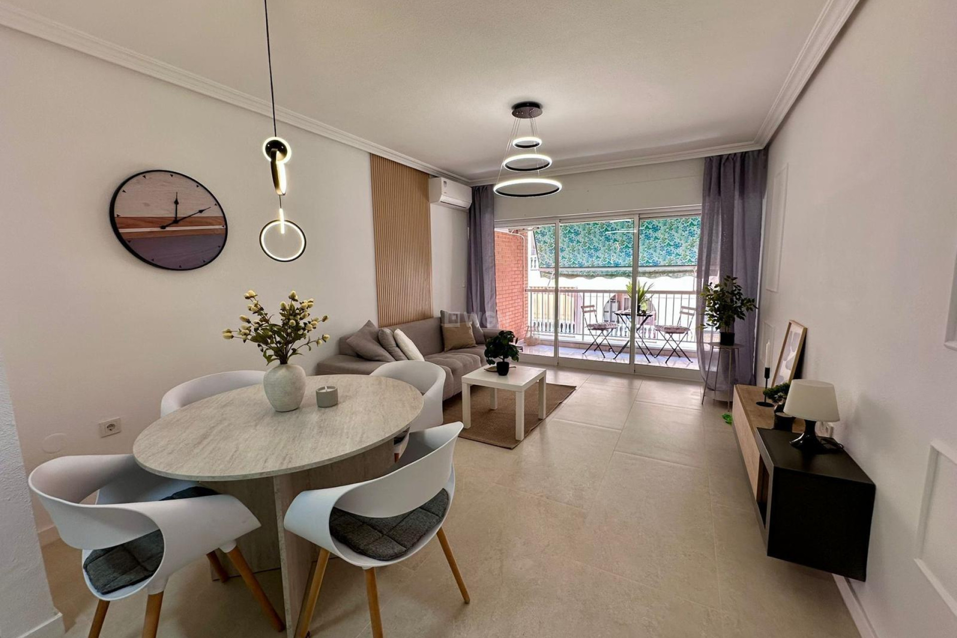 Reventa - Apartamento / piso - Torrevieja - Estacion De Autobuses