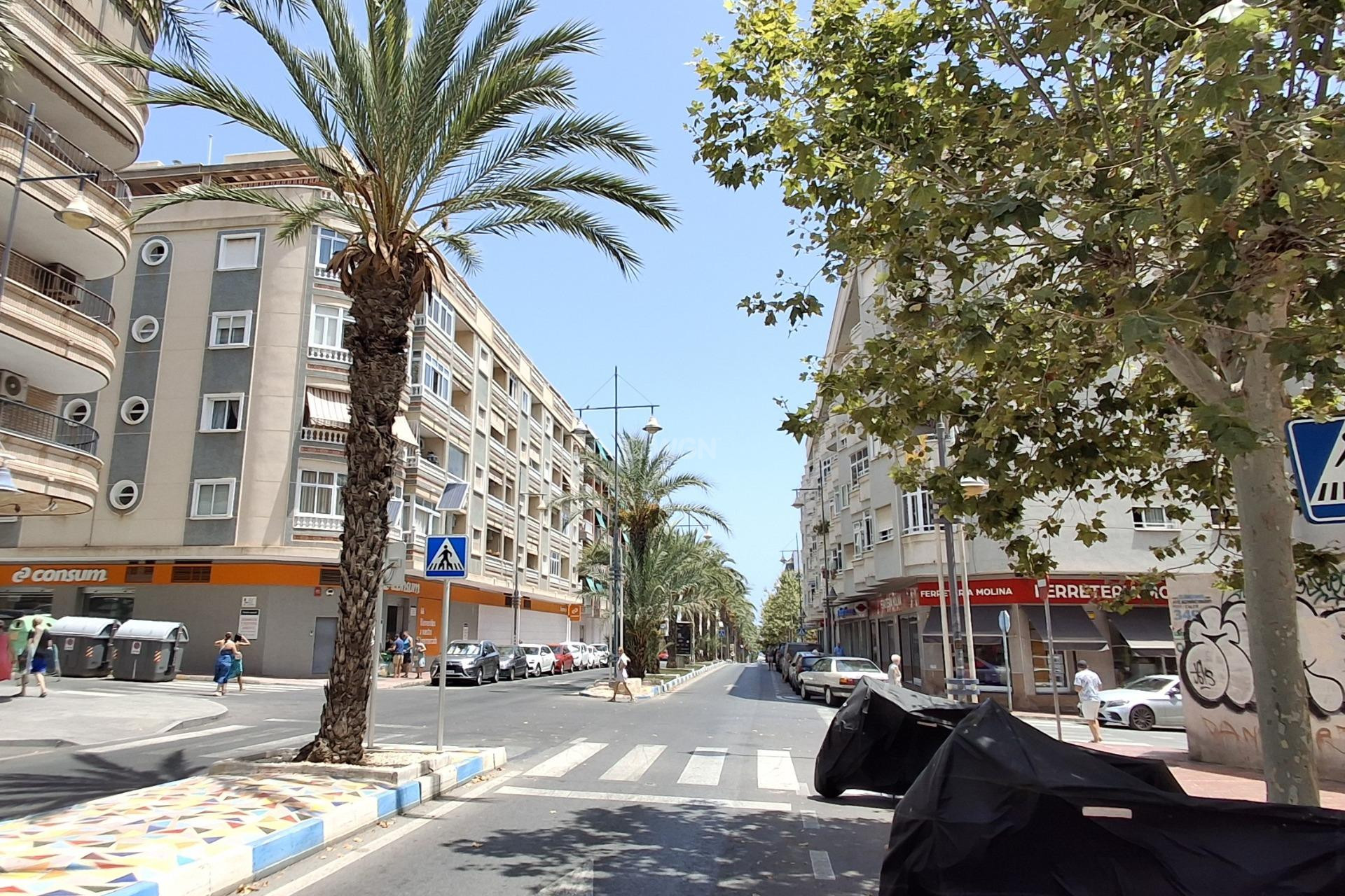 Reventa - Apartamento / piso - Torrevieja - Estacion De Autobuses
