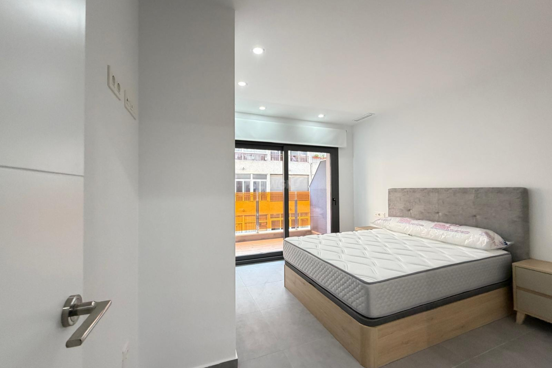 Reventa - Apartamento / piso - Torrevieja - Estacion De Autobuses