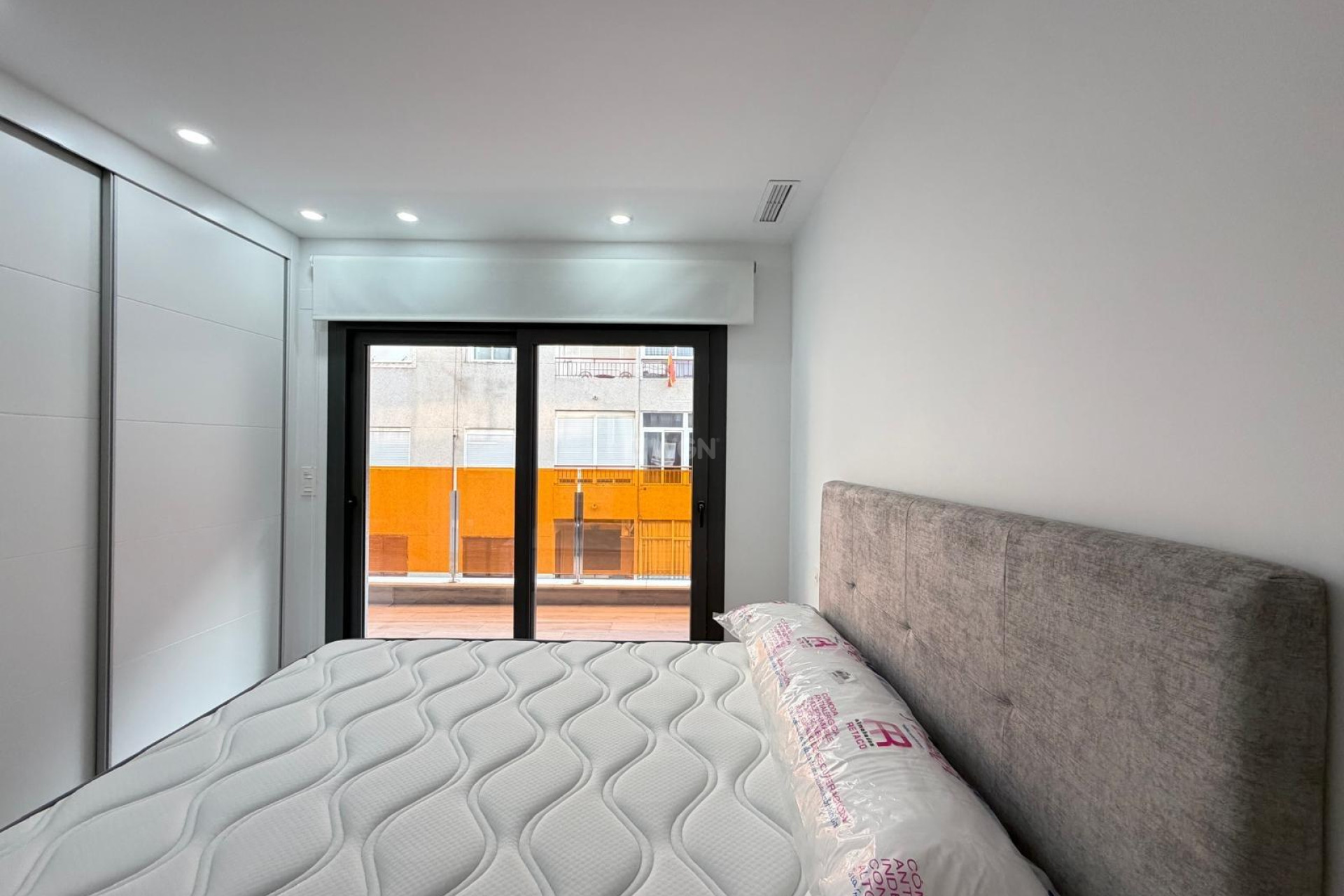 Reventa - Apartamento / piso - Torrevieja - Estacion De Autobuses