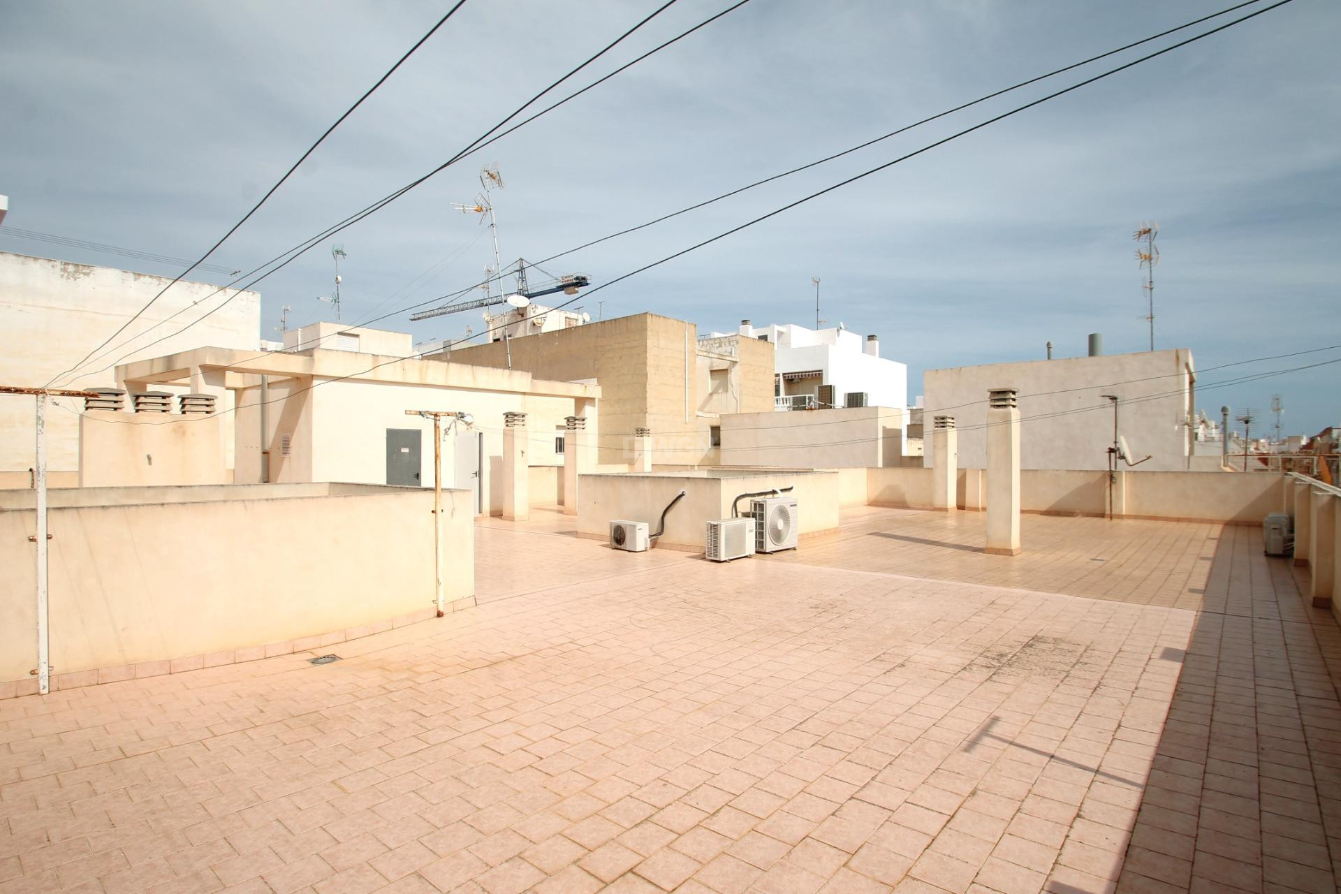 Reventa - Apartamento / piso - Torrevieja - Las Piscinas Naturales