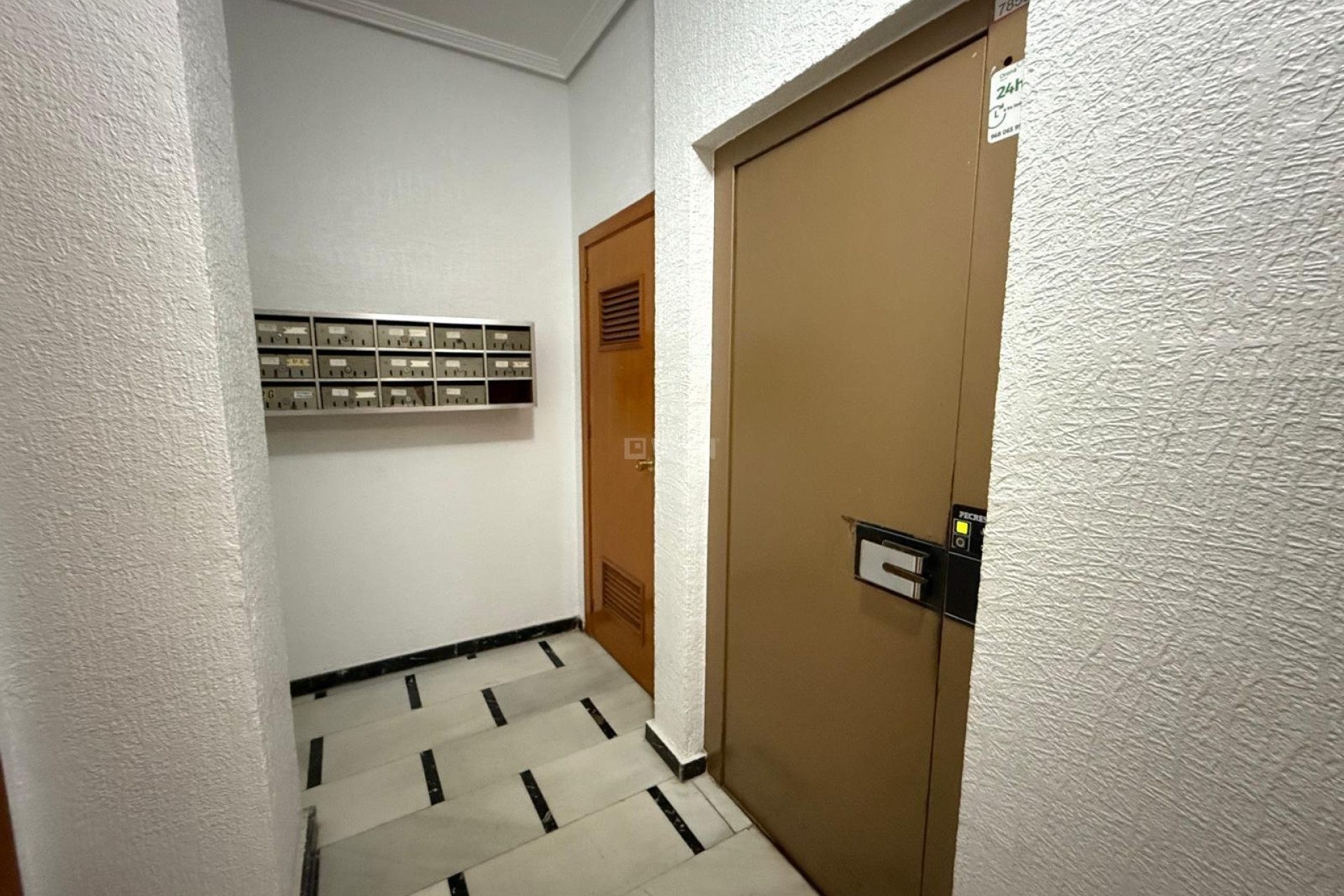 Reventa - Apartamento / piso - Torrevieja - Las Piscinas Naturales