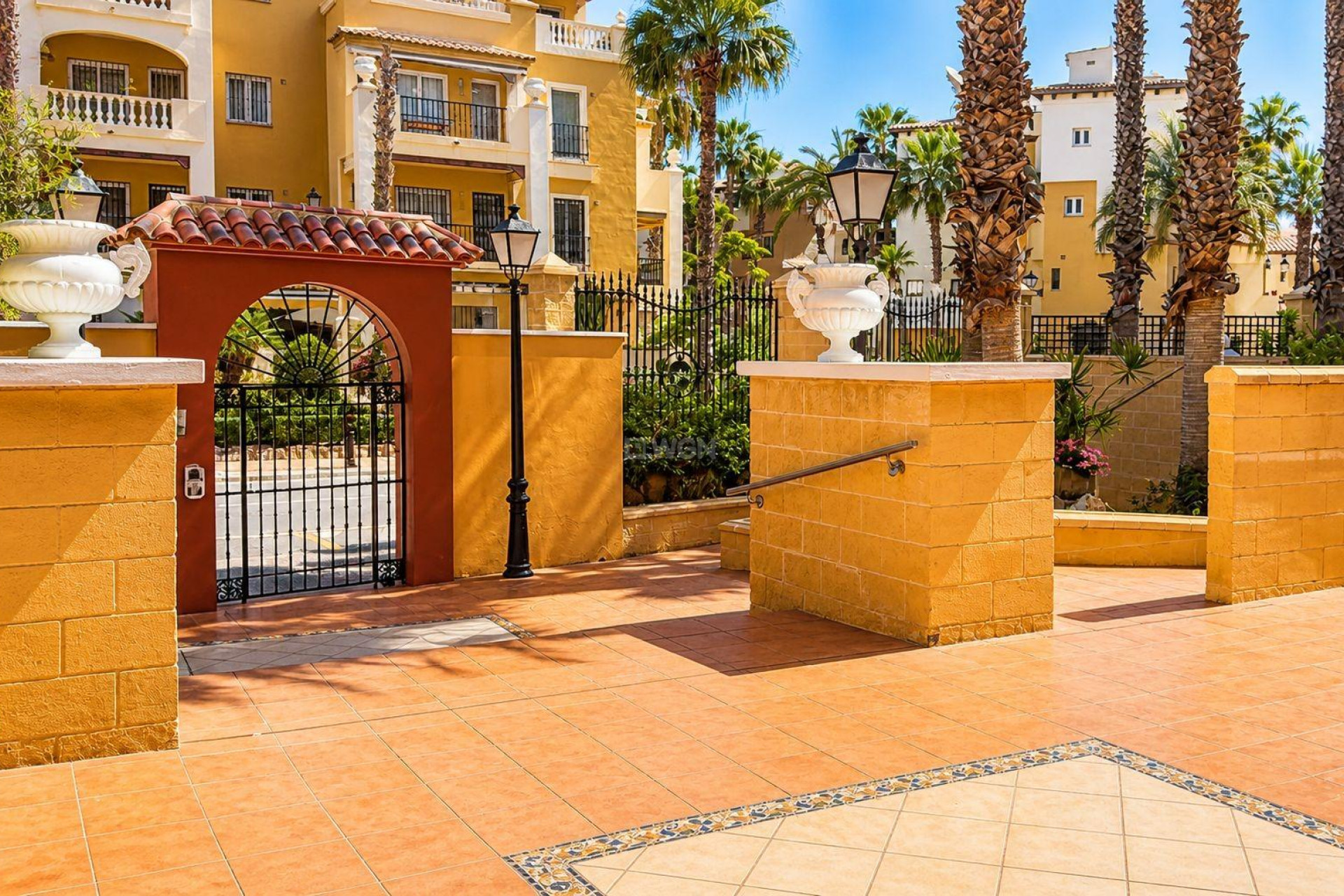 Reventa - Apartamento / piso - Torrevieja - Los Frutales