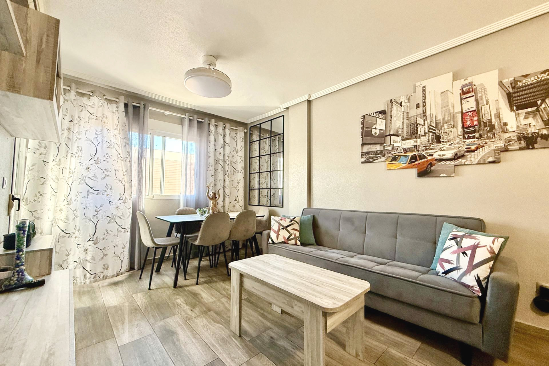 Reventa - Apartamento / piso - Torrevieja - PARQUE DE LAS NACIONES