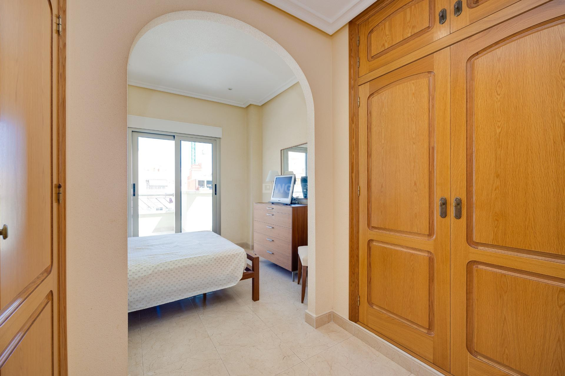 Reventa - Apartamento / piso - Torrevieja - Paseo Maritimo