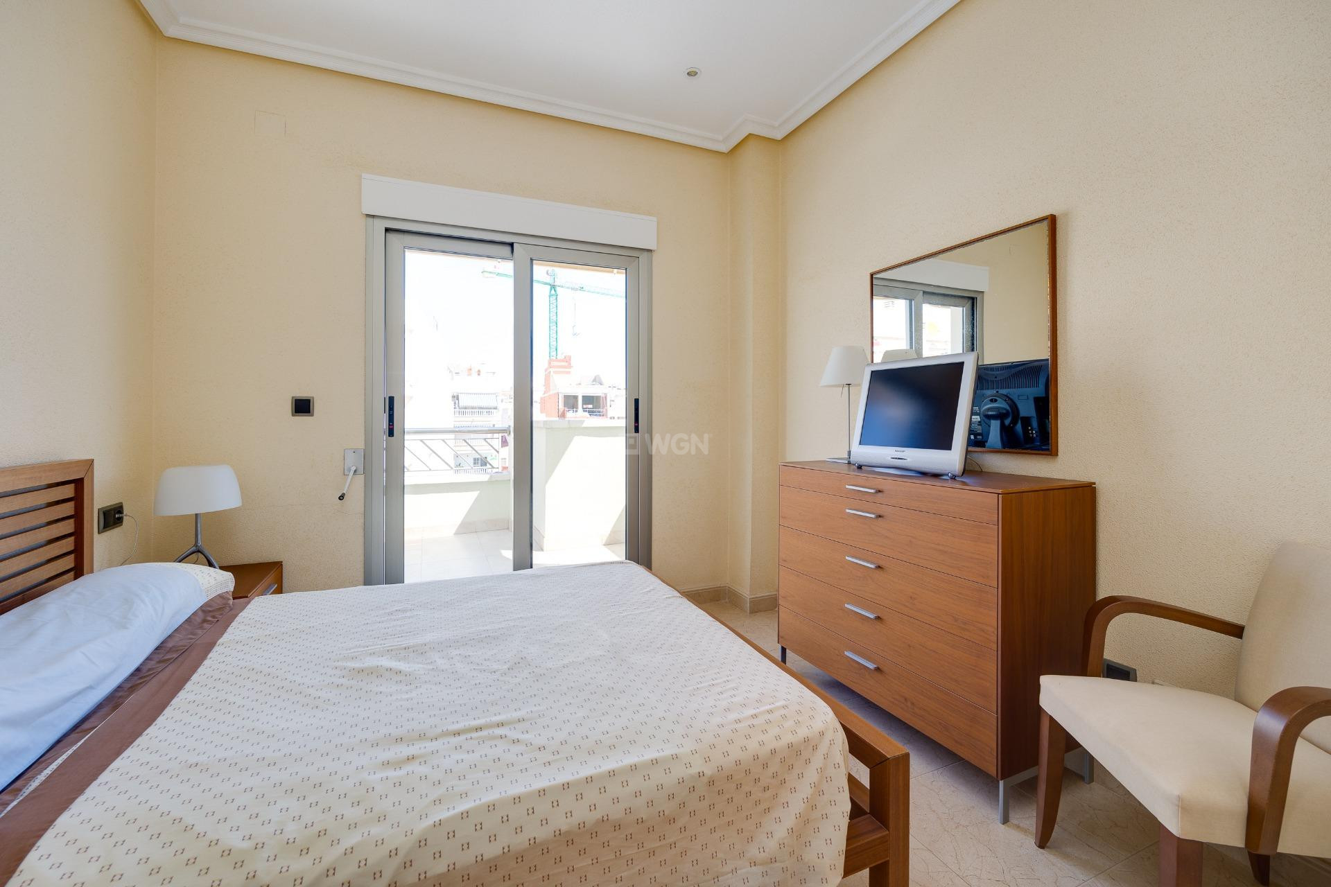 Reventa - Apartamento / piso - Torrevieja - Paseo Maritimo