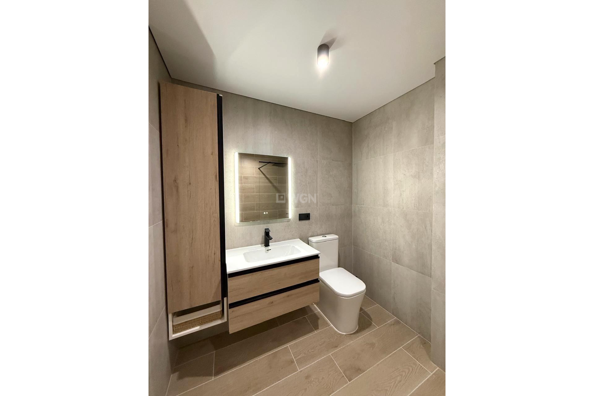 Reventa - Apartamento / piso - Torrevieja - Paseo Maritimo