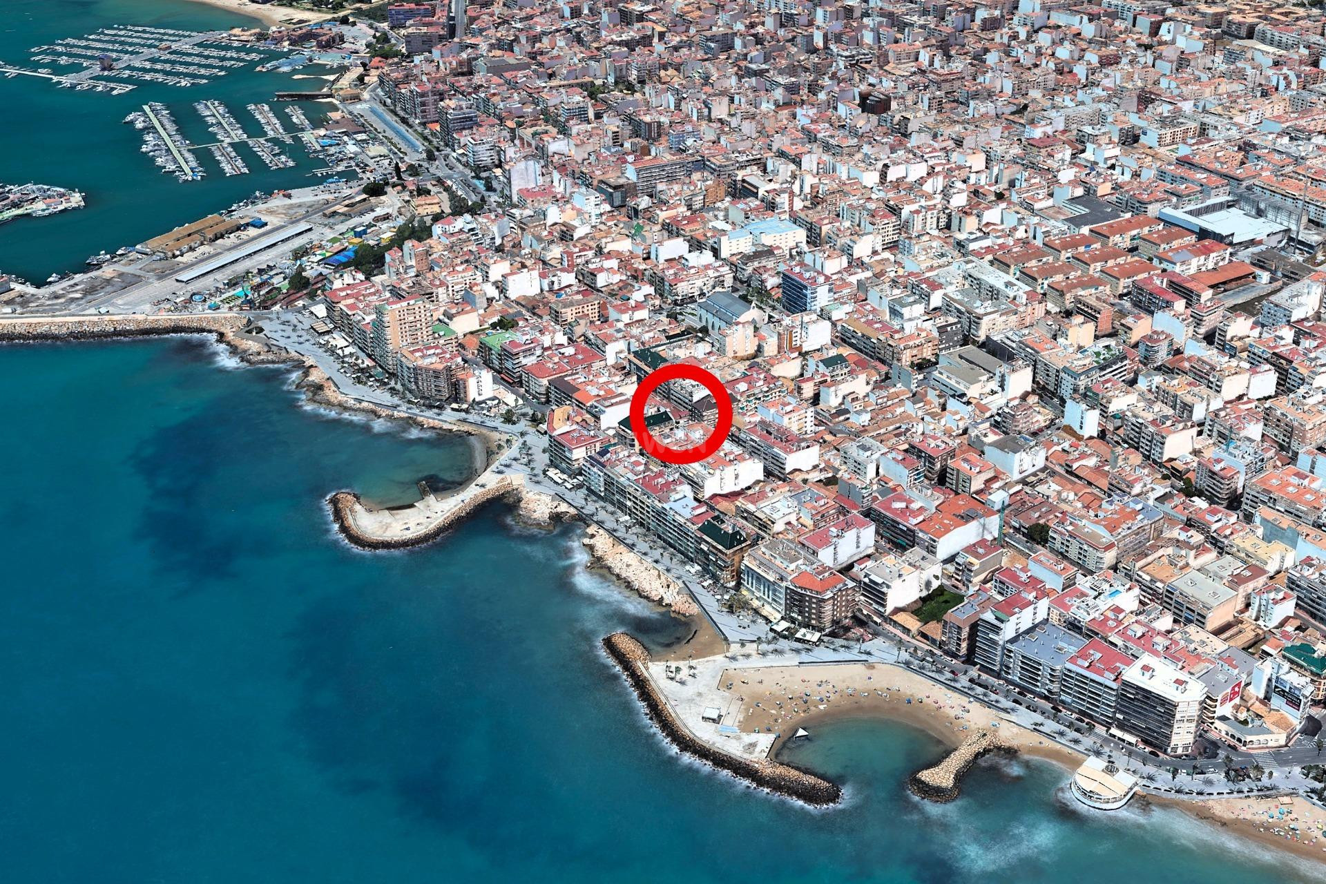 Reventa - Apartamento / piso - Torrevieja - Paseo Maritimo