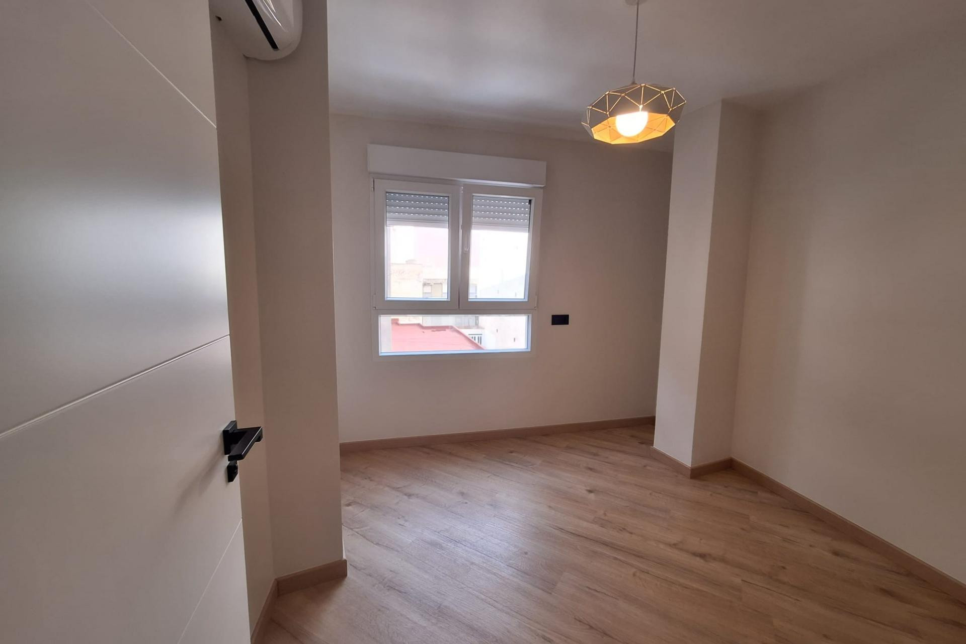 Reventa - Apartamento / piso - Torrevieja - Playa de los Locos