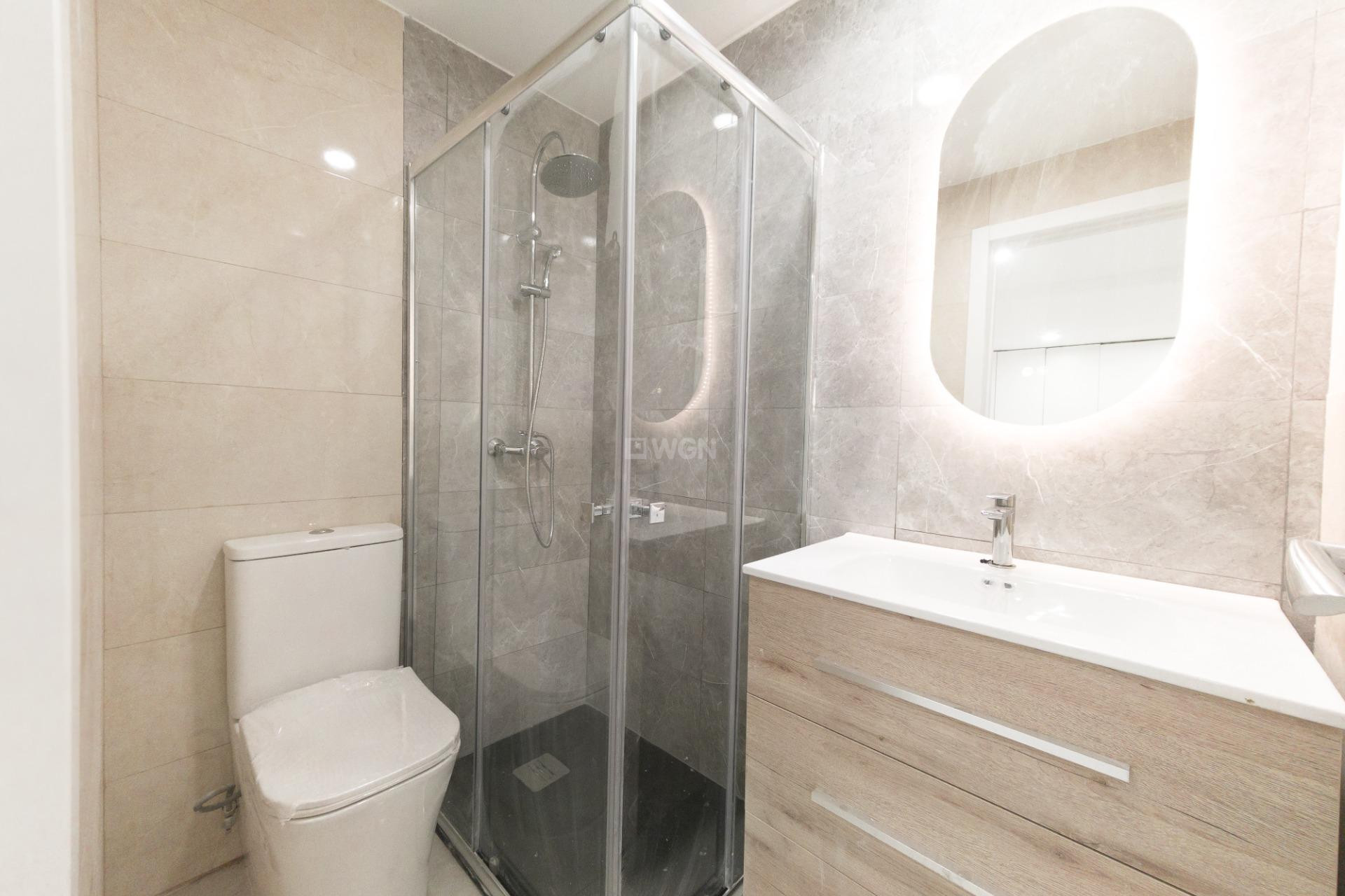 Reventa - Apartamento / piso - Torrevieja - Playa De Los Naufragos