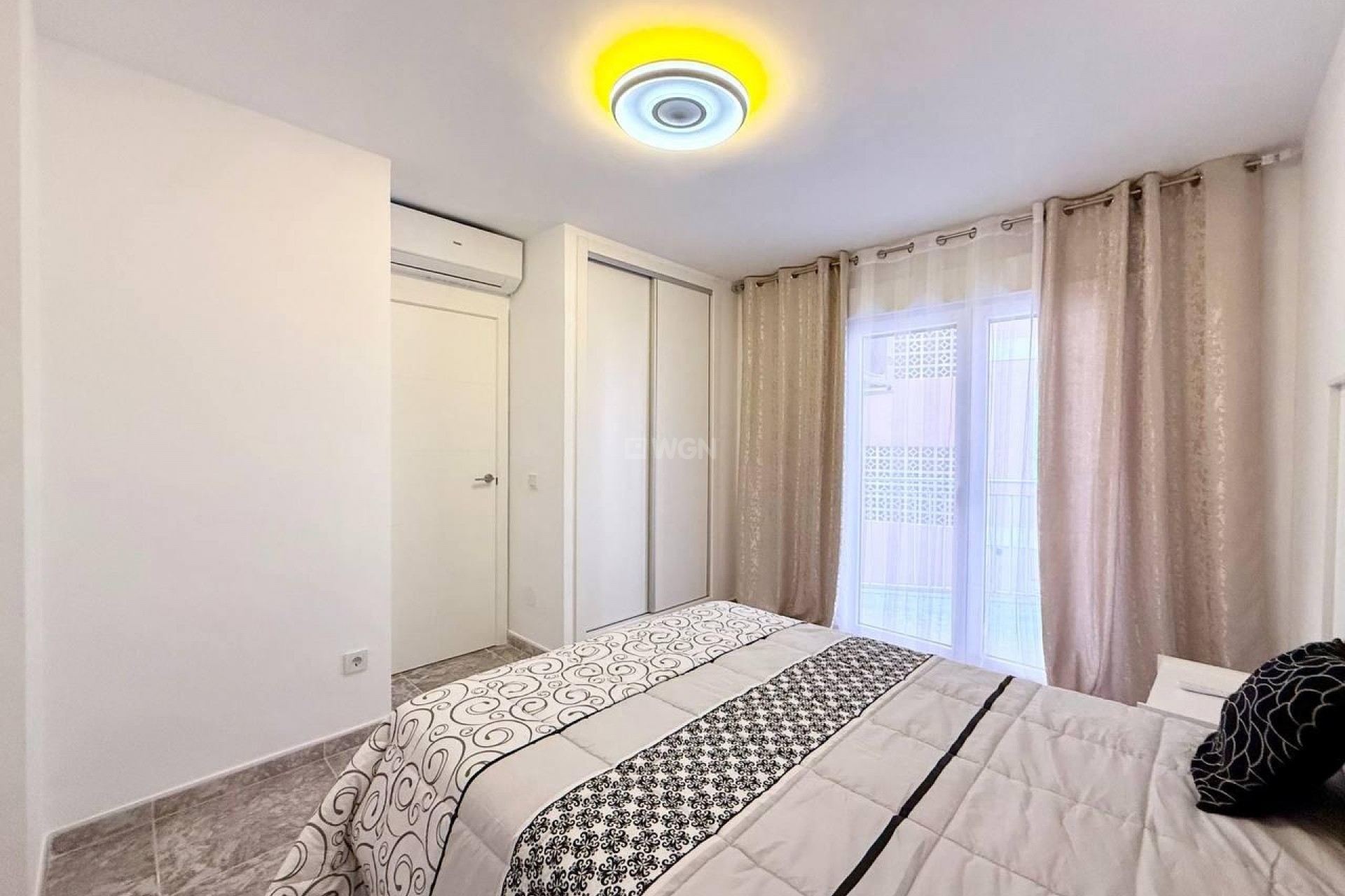 Reventa - Apartamento / piso - Torrevieja - Playa del Cura