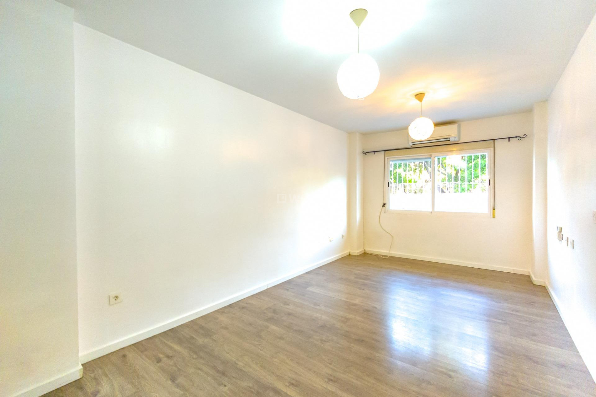 Reventa - Apartamento / piso - Torrevieja