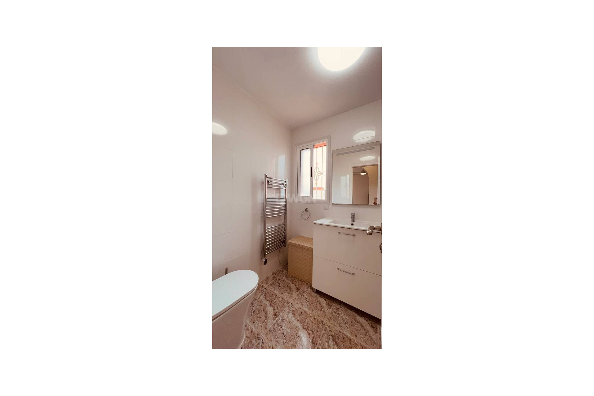 Reventa - Apartamento / piso - Villamartin - Costa Blanca