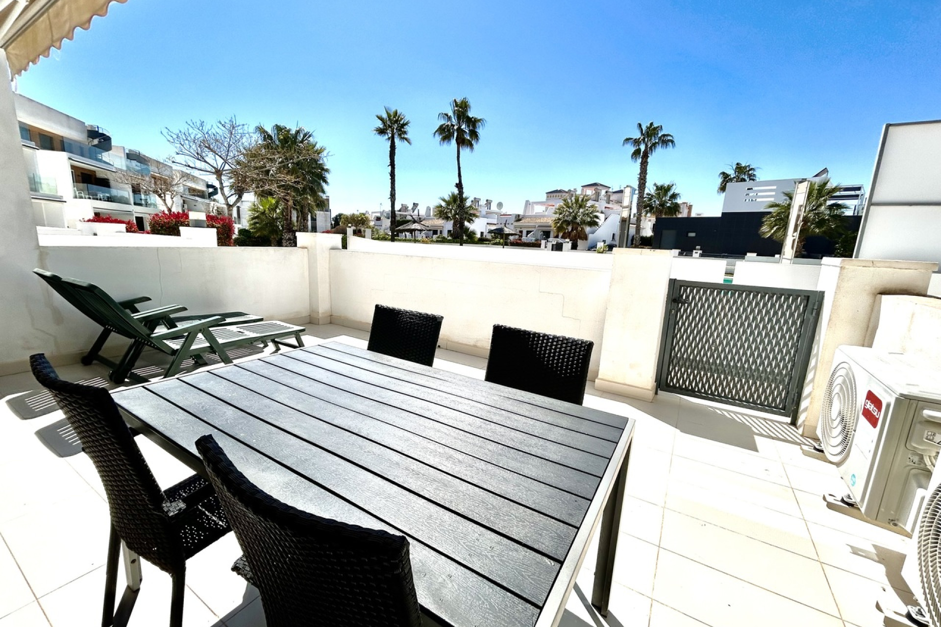 Reventa - Apartamento / piso - Villamartin - Costa Blanca