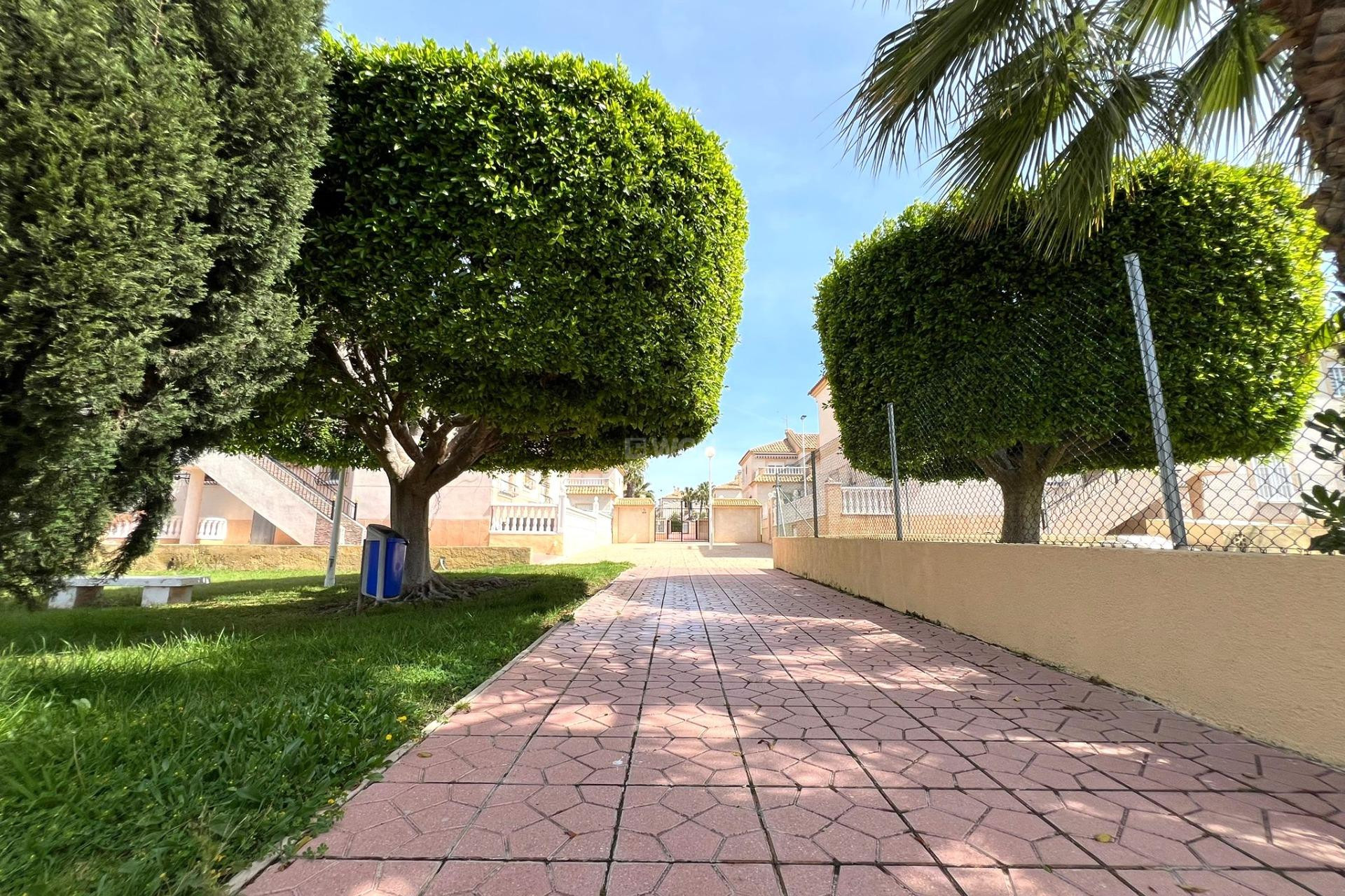 Reventa - Bungalow - Torrevieja - aguas nuevas