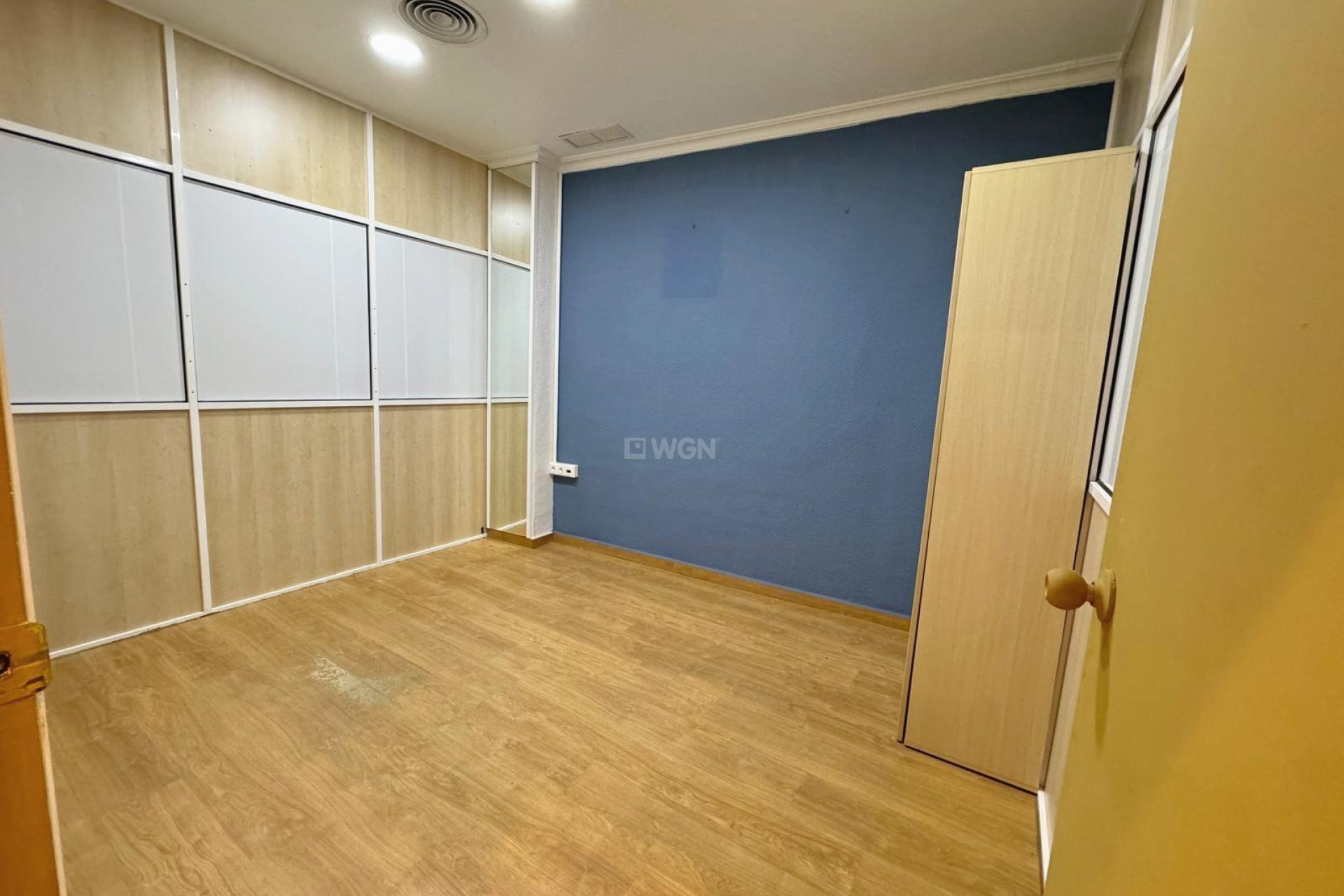 Reventa - Comercial - Guardamar del Segura - Avenida Pais Valenciàno