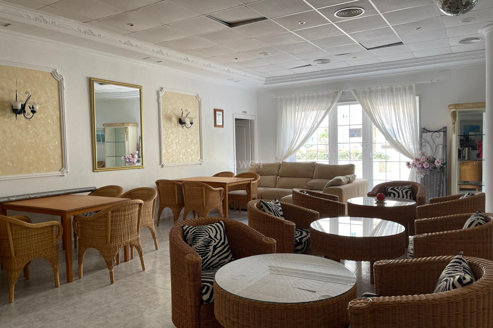 Reventa - Comercial - Guardamar del Segura - Costa Blanca