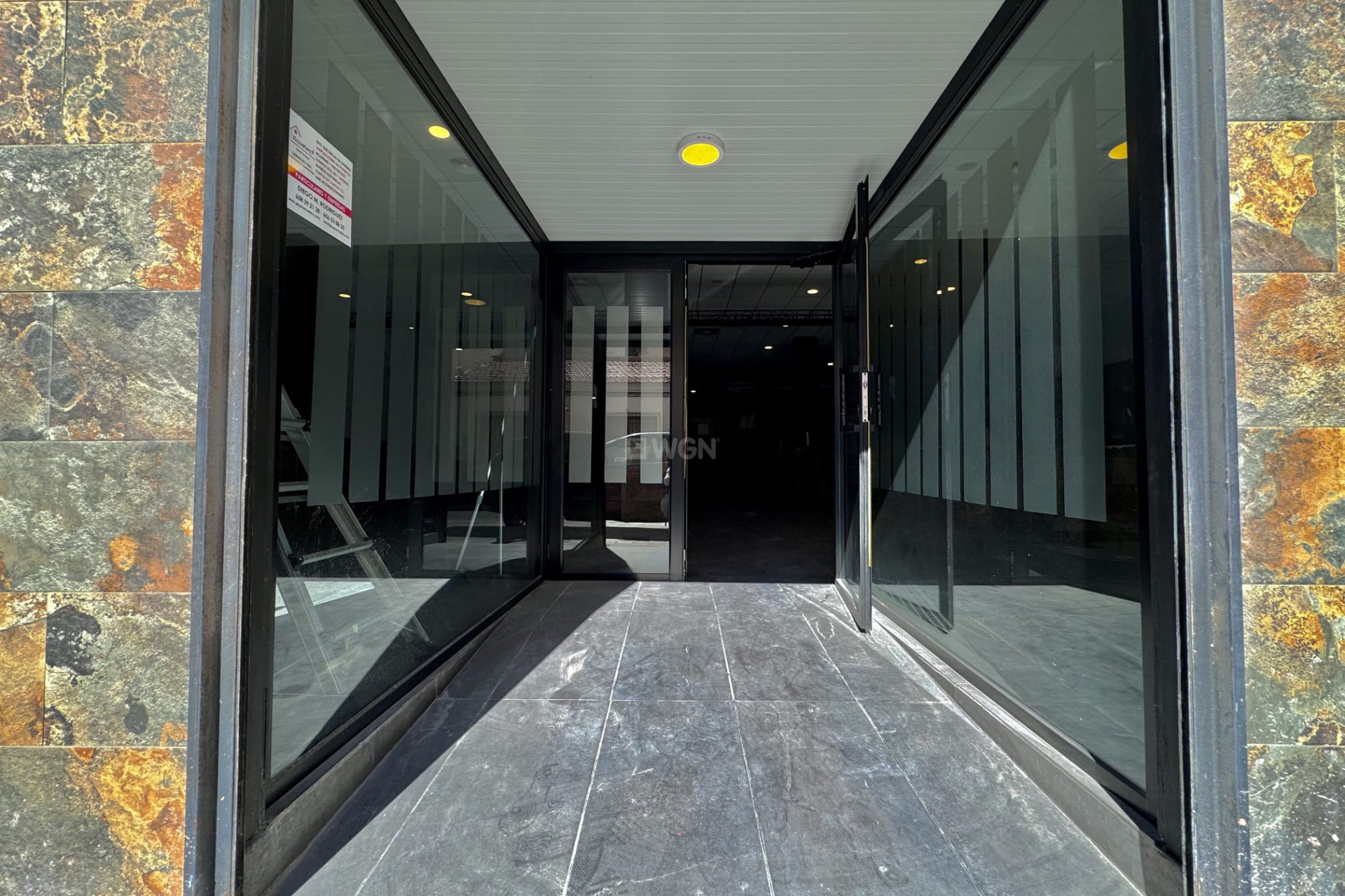 Reventa - Comercial - Torrevieja - Costa Blanca