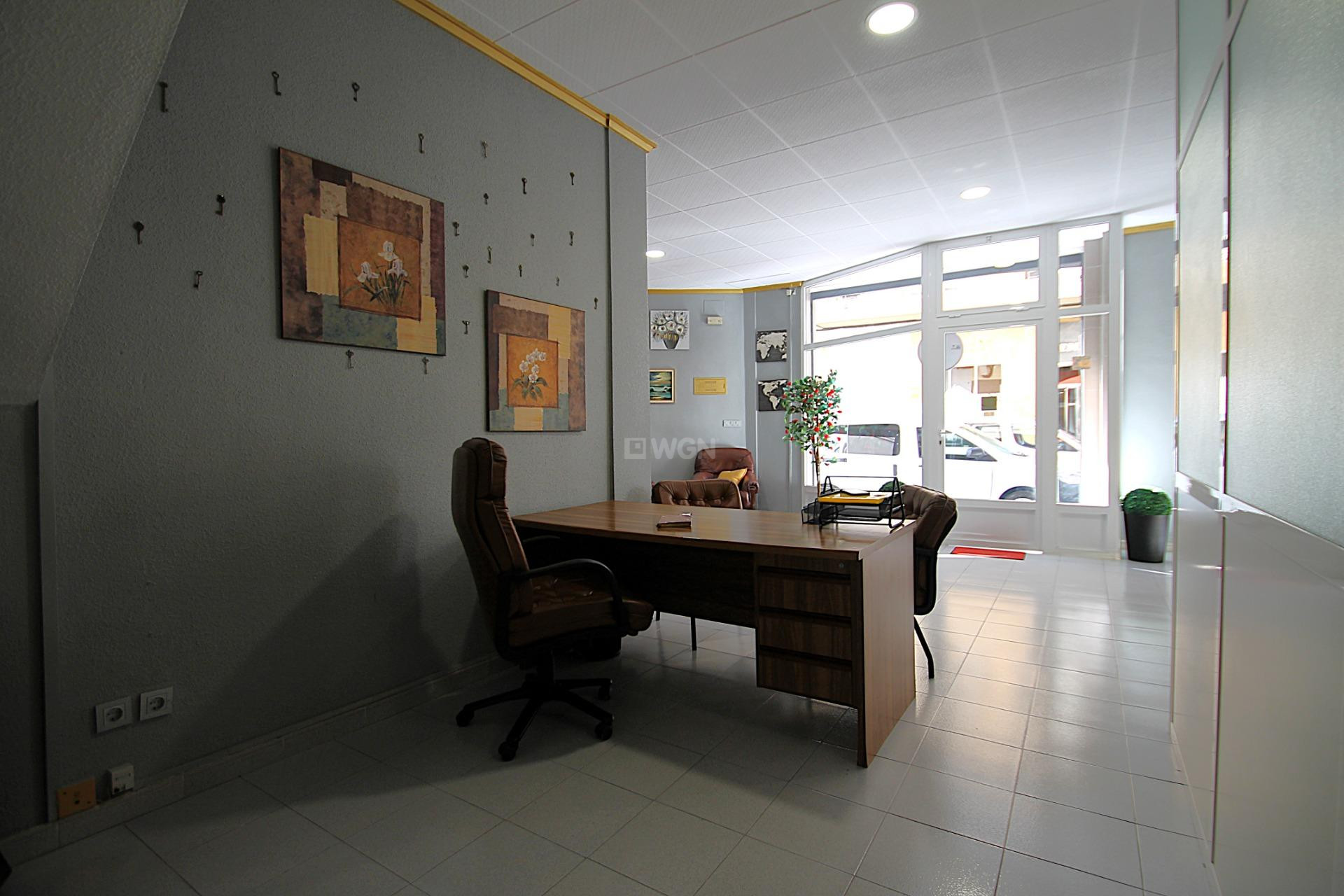 Reventa - Comercial - Torrevieja - Las Piscinas Naturales