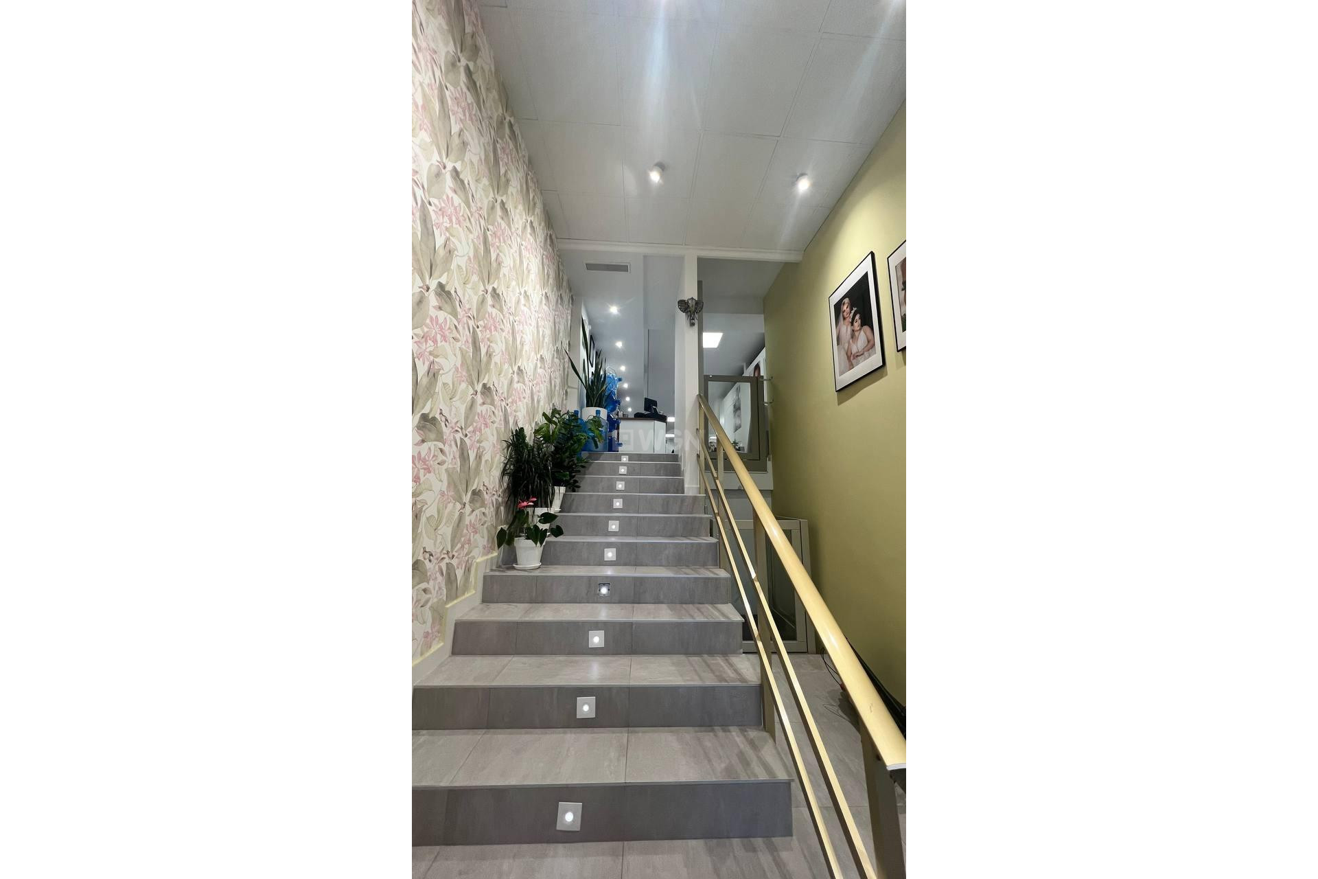 Reventa - Comercial - Torrevieja - Puerto Deportivo