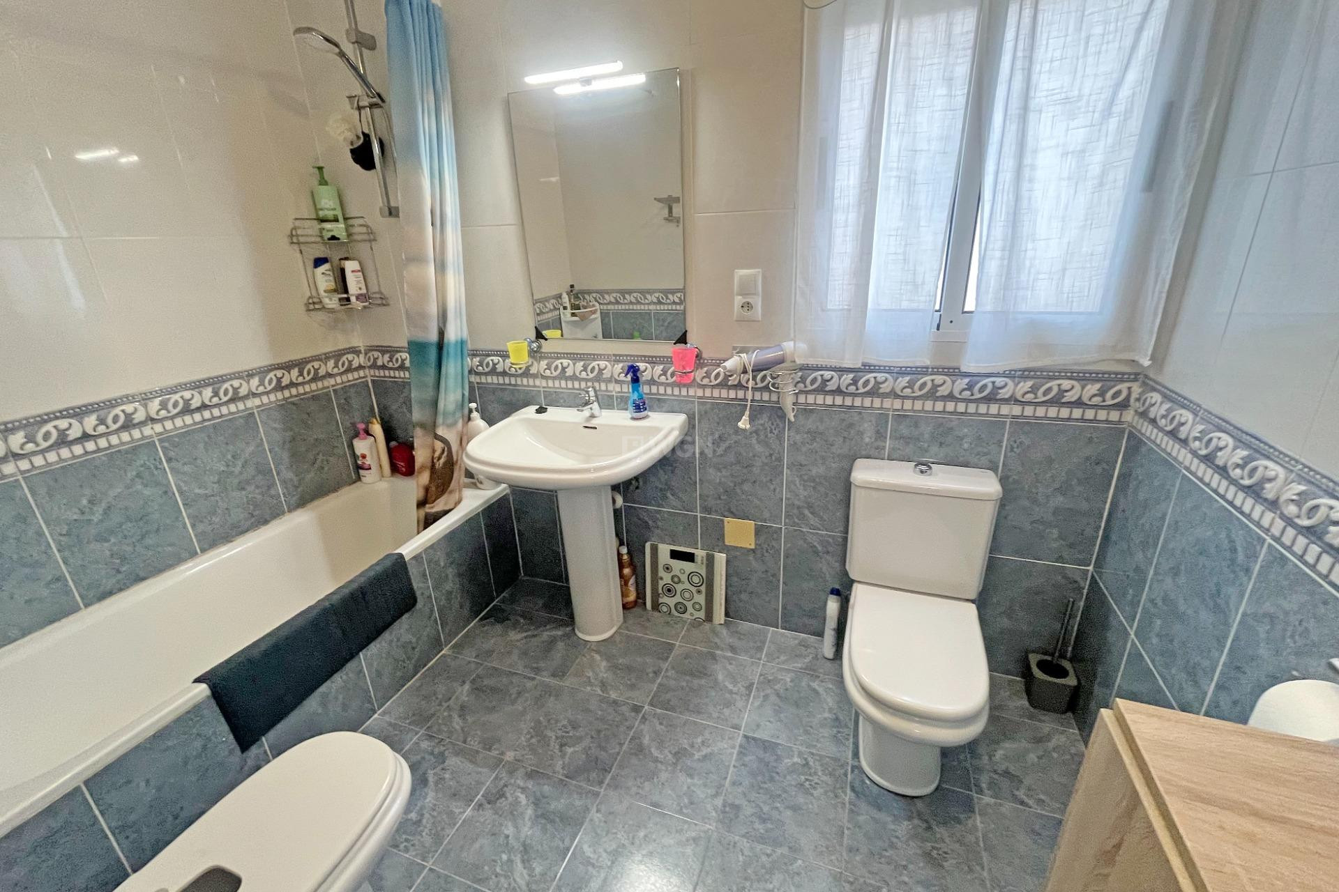 Reventa - Duplex - San Miguel de Salinas - Las Filipinas