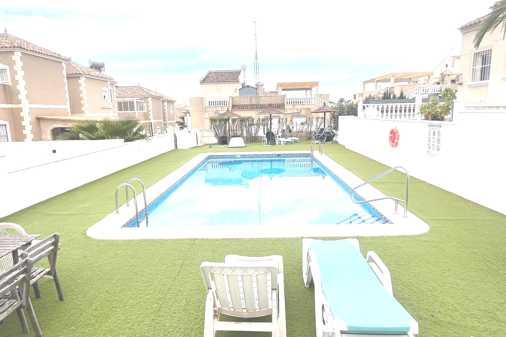 Reventa - Duplex - San Miguel de Salinas - Las Filipinas