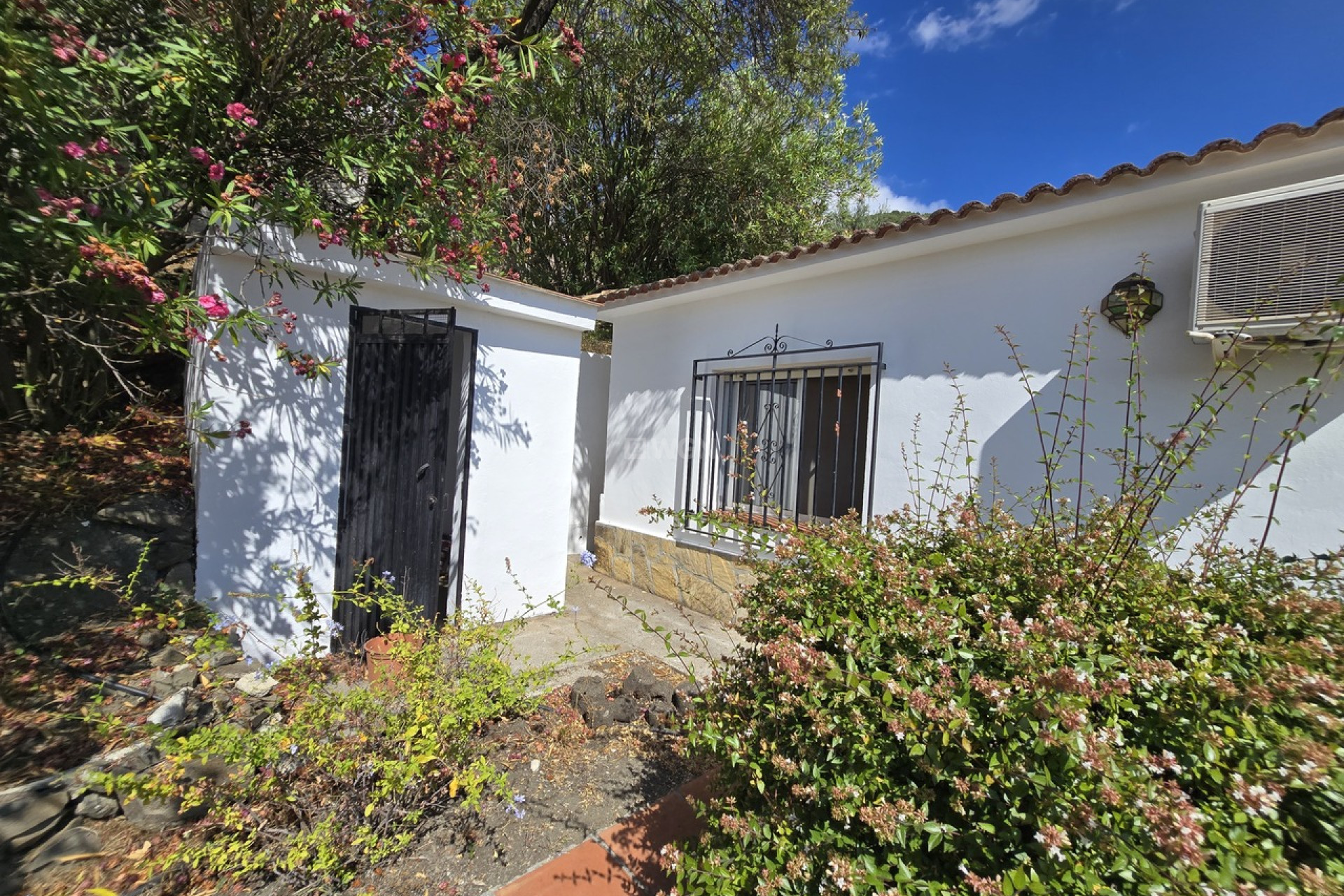 Reventa - Villa - Alcaucín - Inland