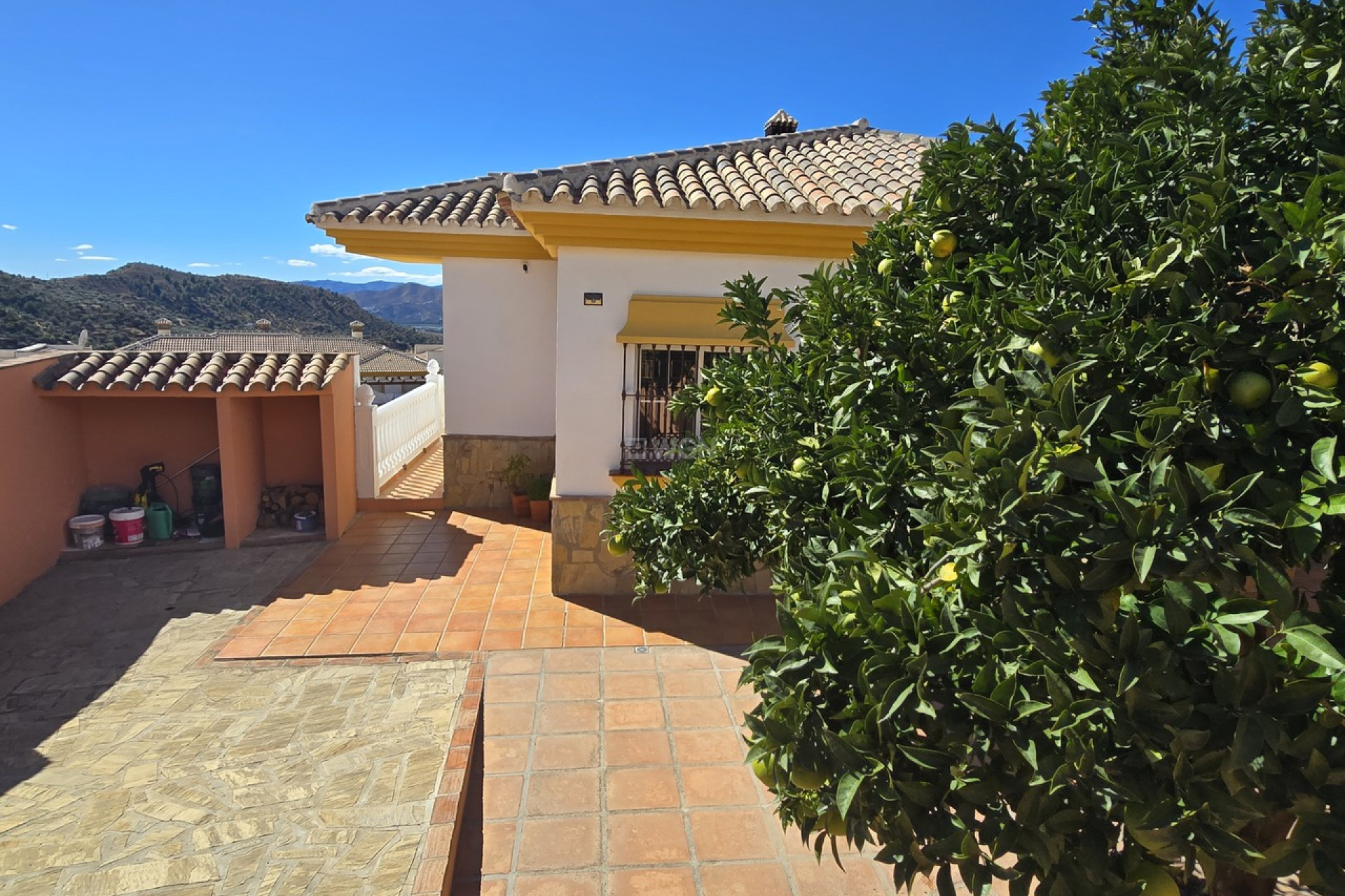 Reventa - Villa - Alcaucín - Inland