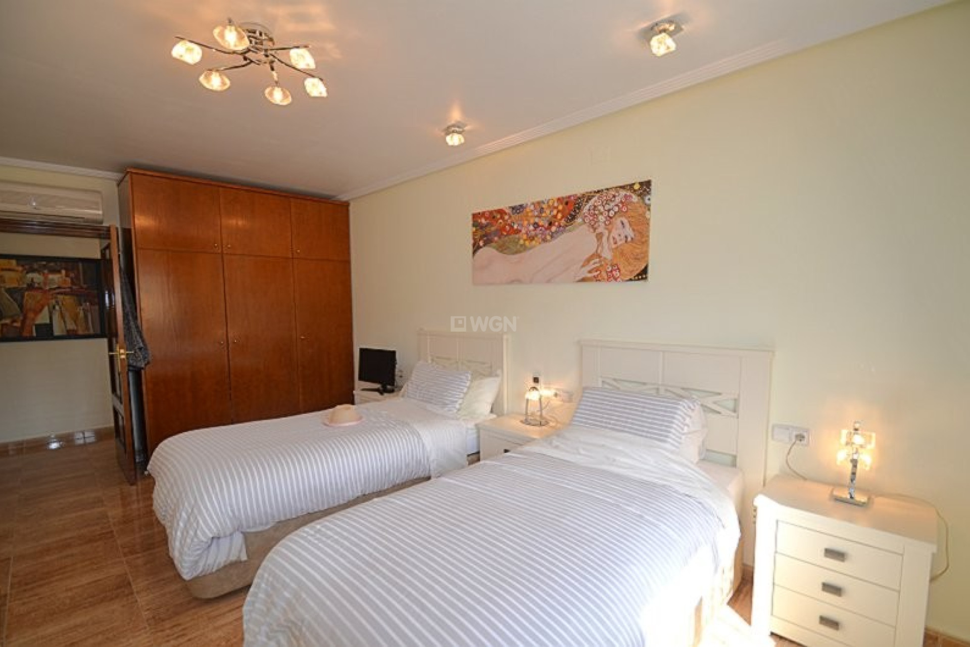 Reventa - Villa - Campos del Río - Inland