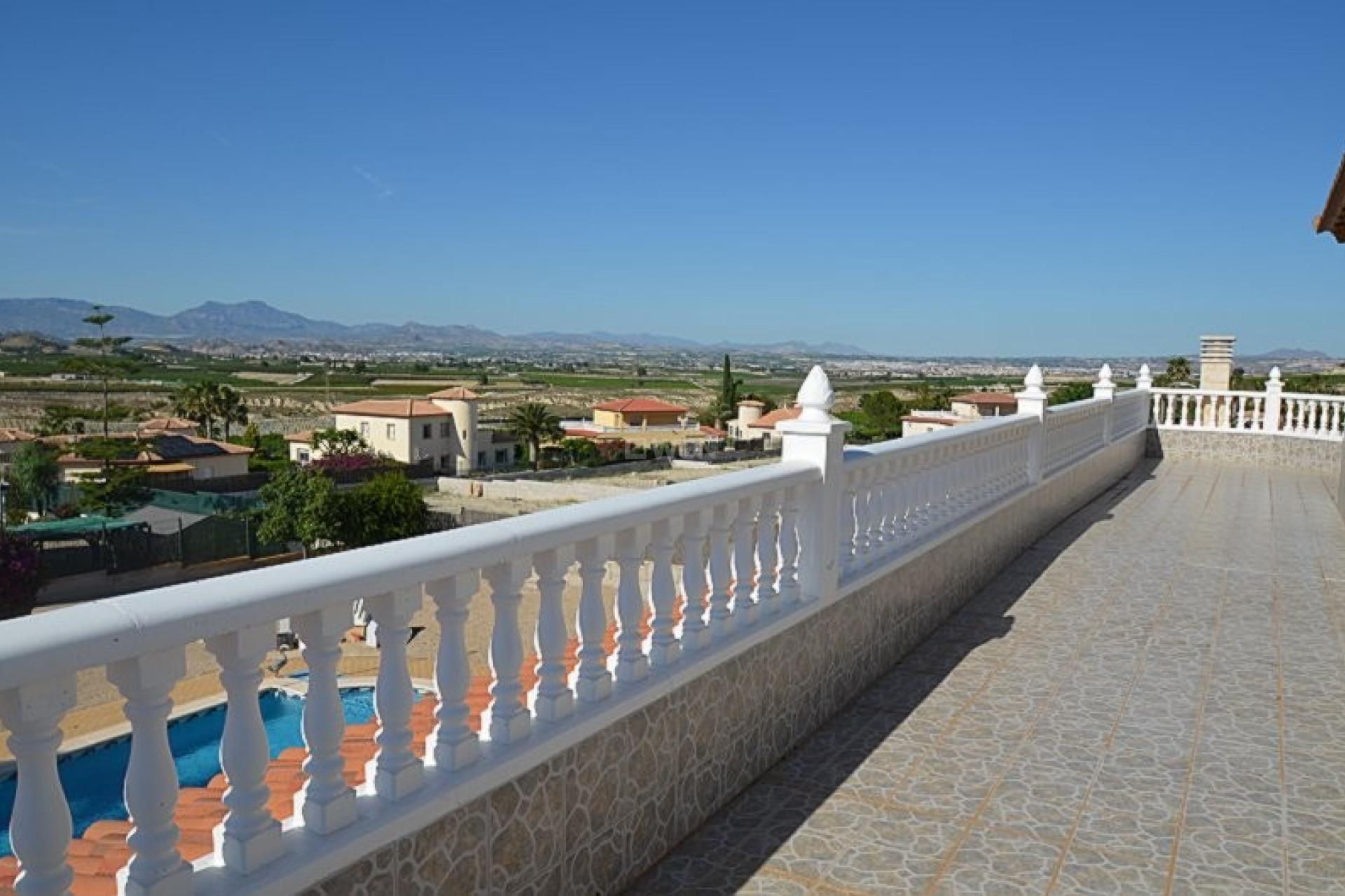 Reventa - Villa - Campos del Río - Inland