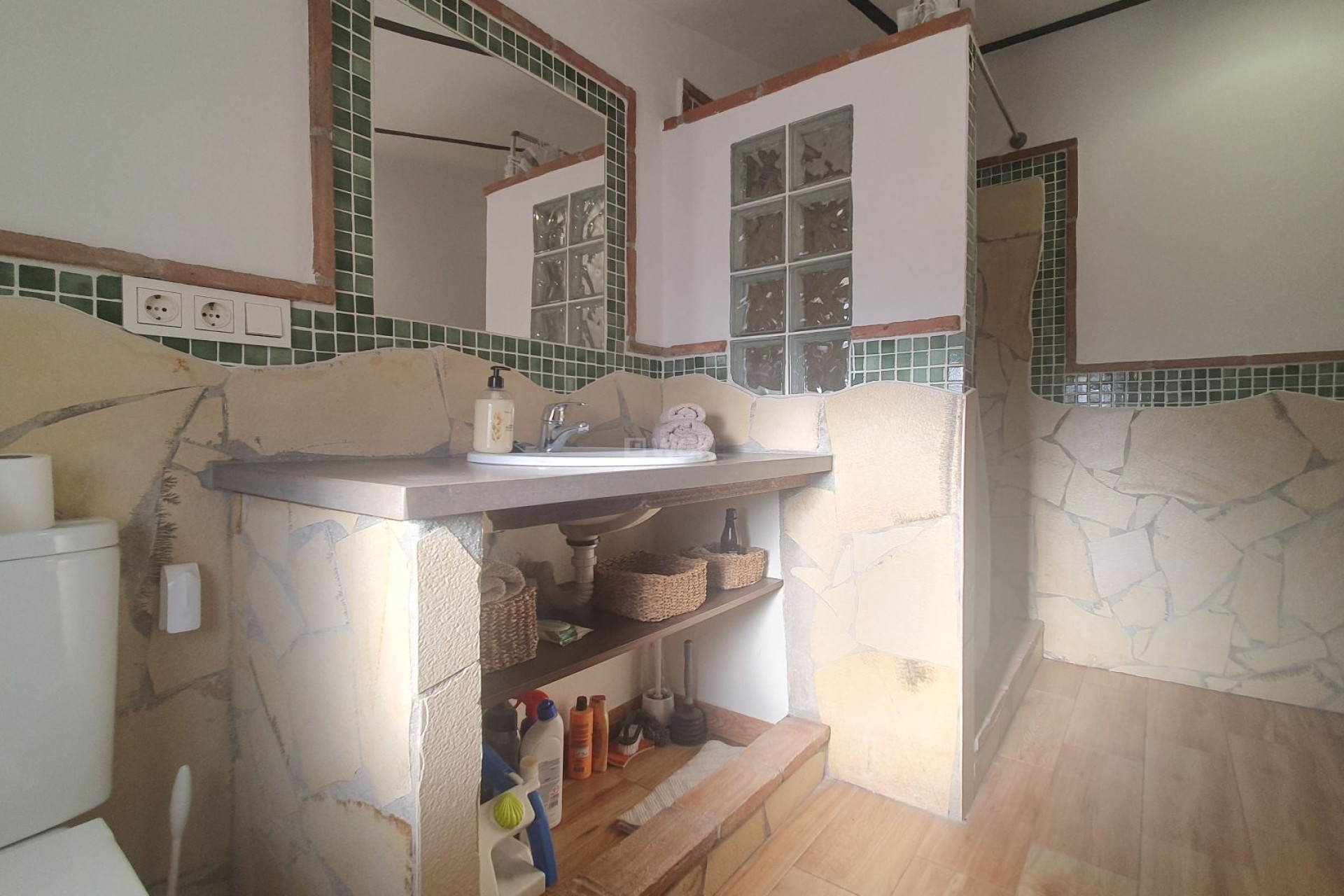 Reventa - Villa - Coin - Inland