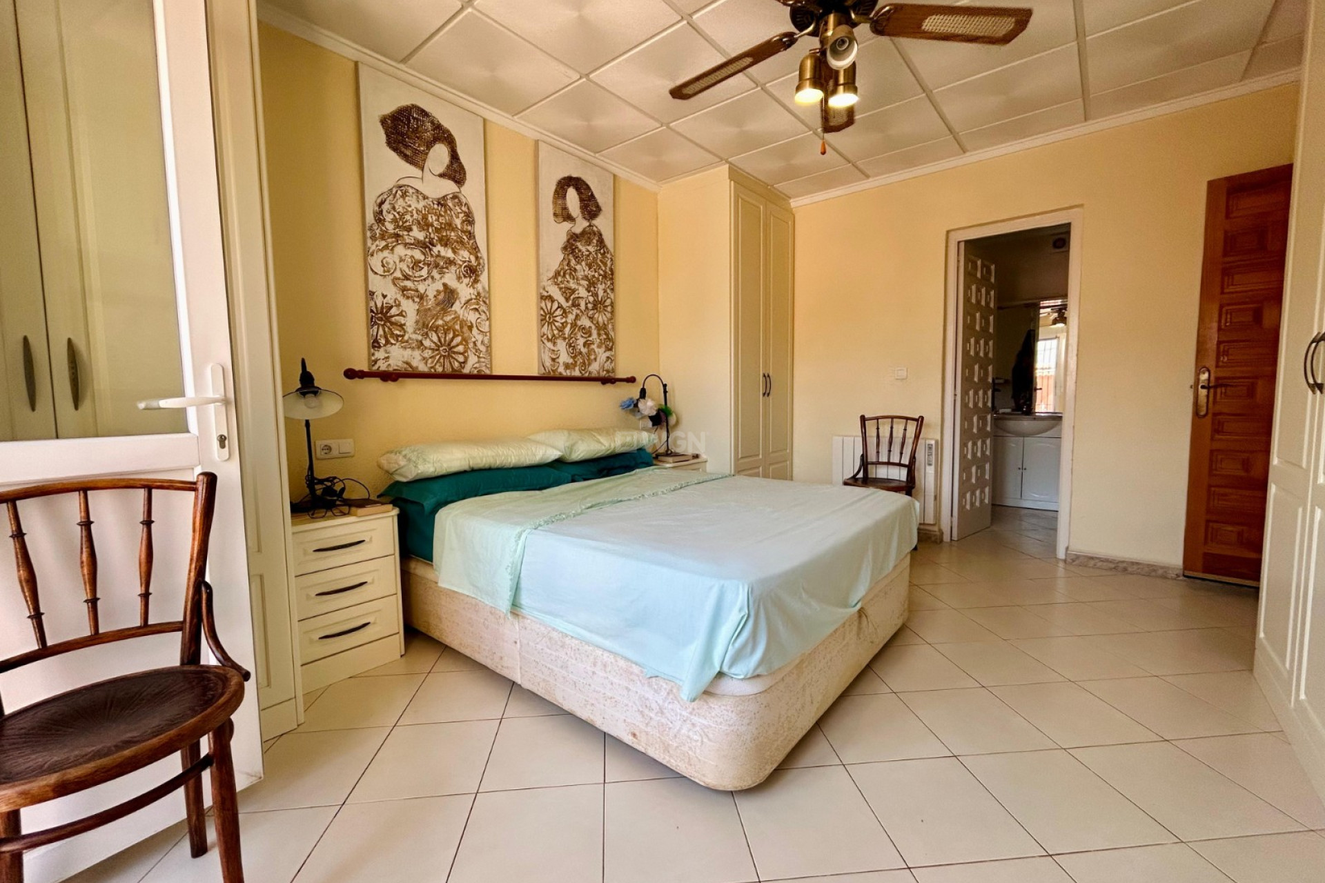 Reventa - Villa - El Chaparral - Inland