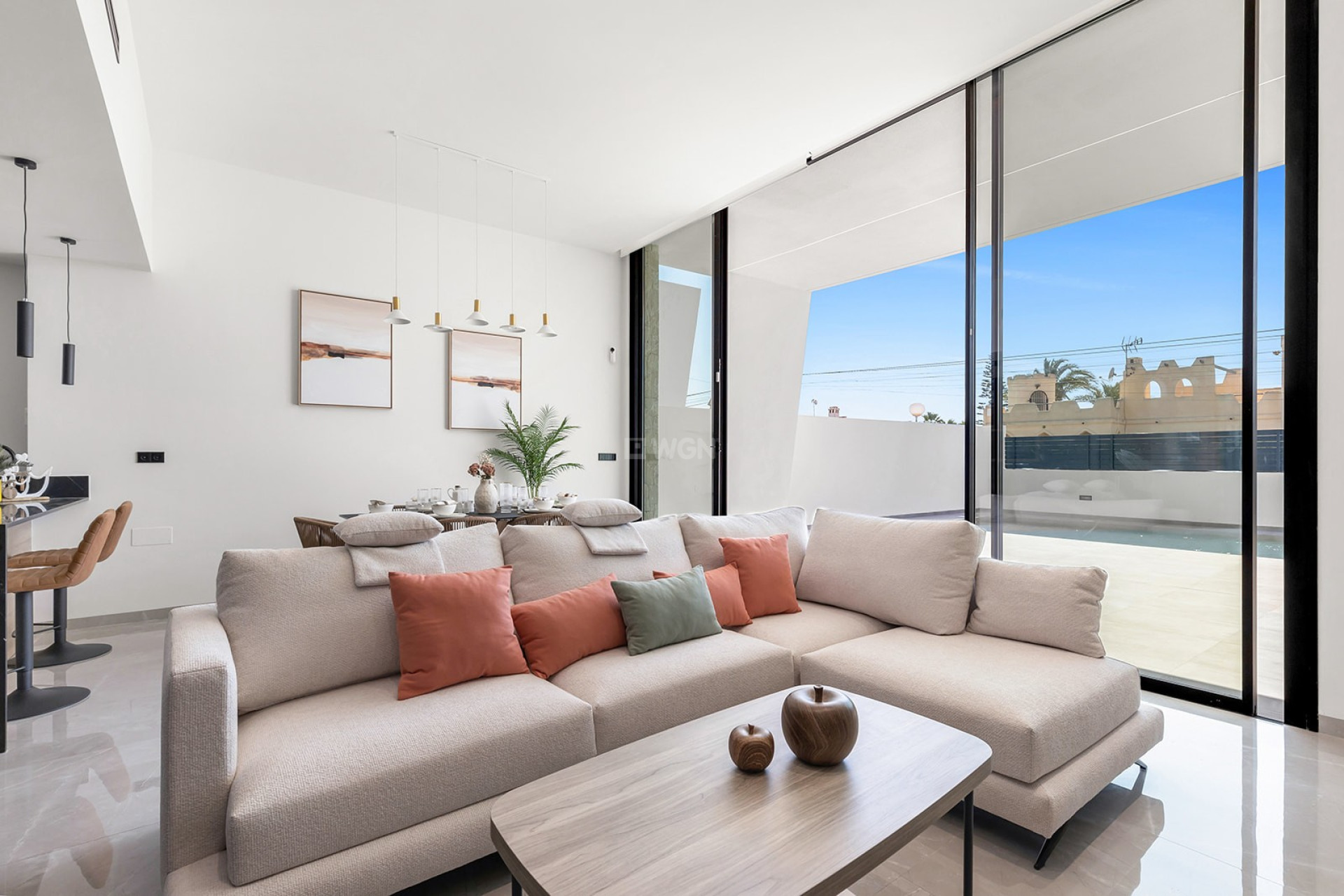 Reventa - Villa - El Chaparral - Inland