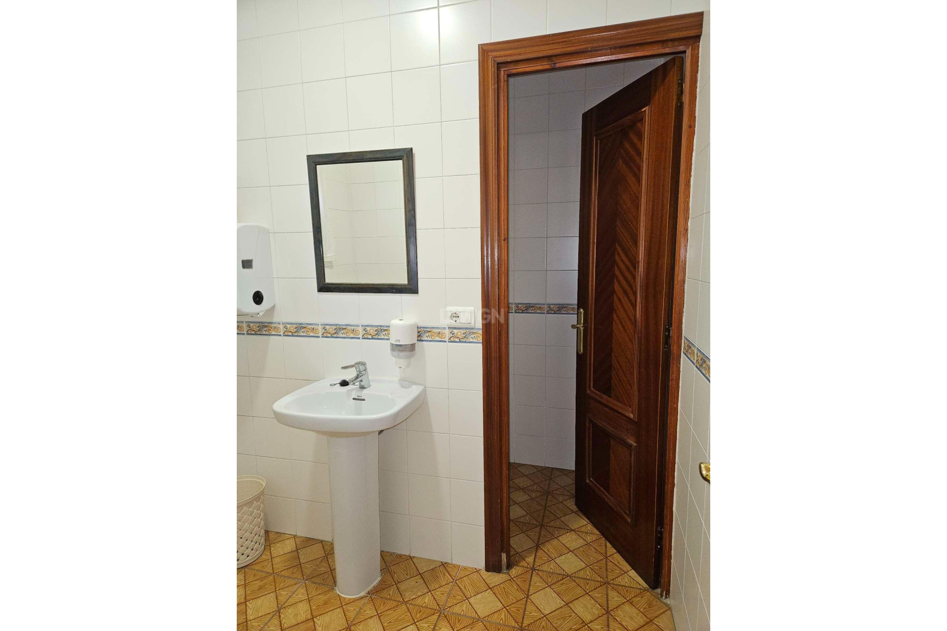 Reventa - Villa - Elda - 03600