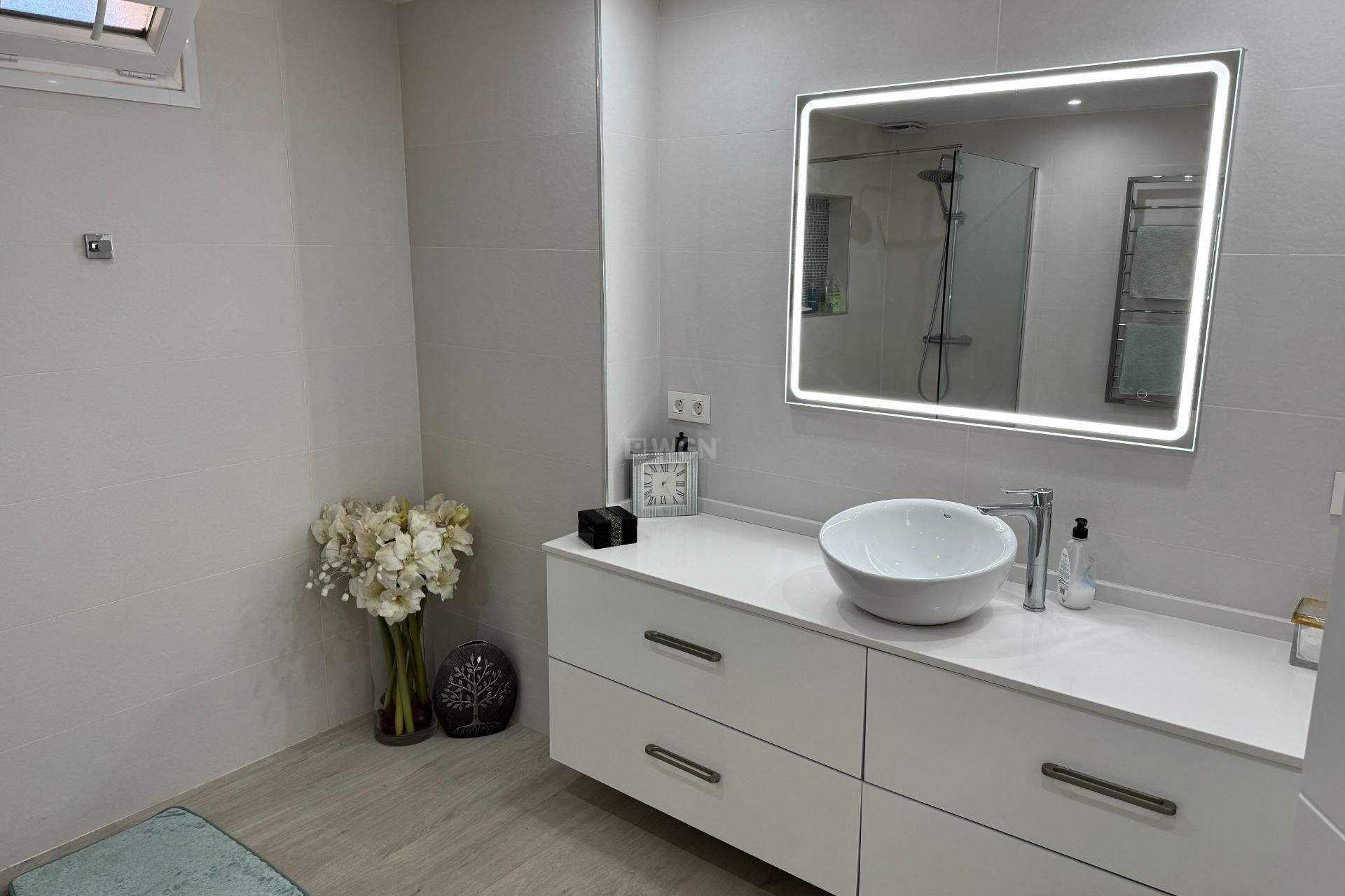 Reventa - Villa - Estepona - Las Lomas