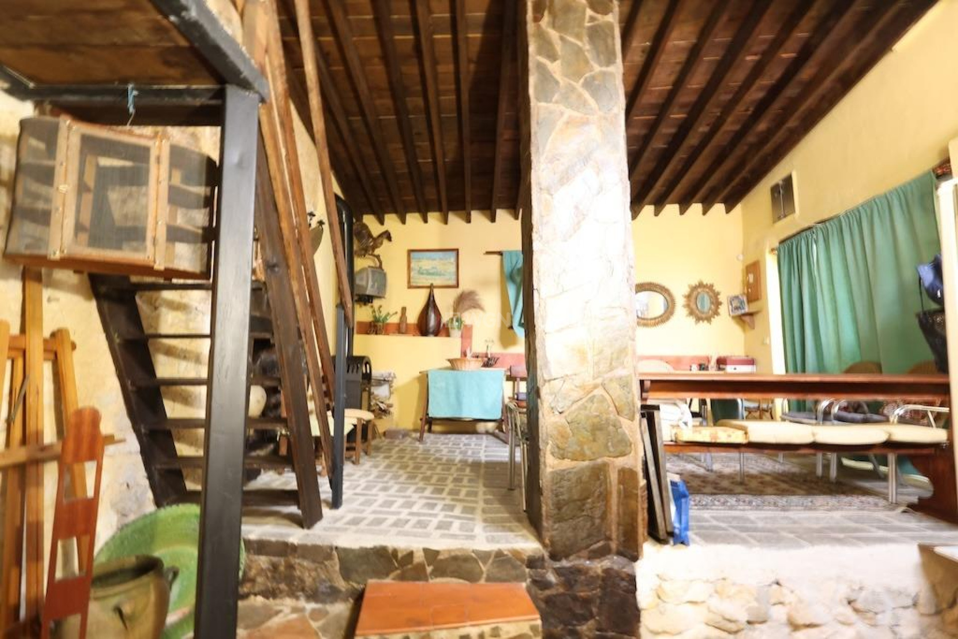 Reventa - Villa - Fortuna - Inland