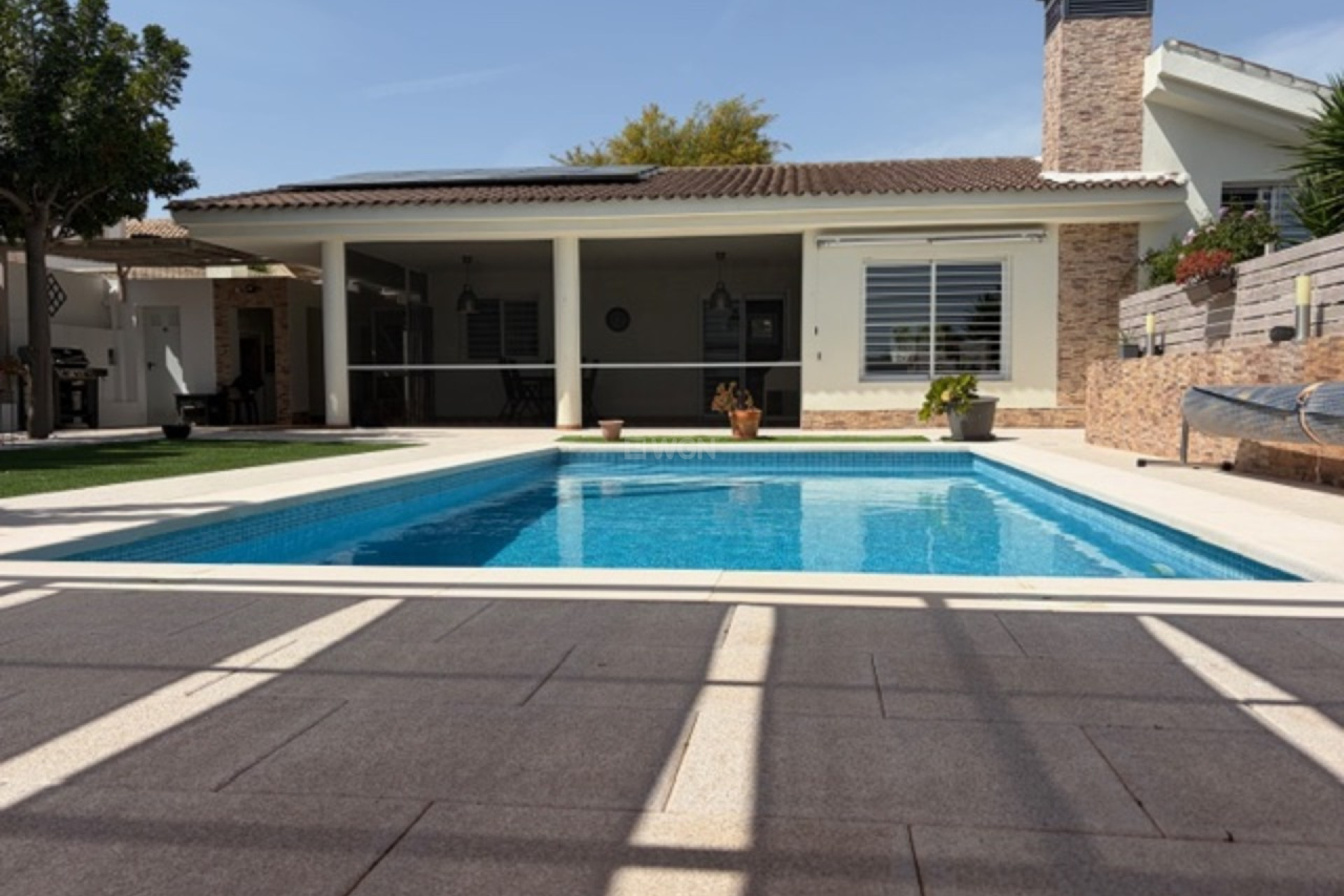 Reventa - Villa - Fortuna - Inland