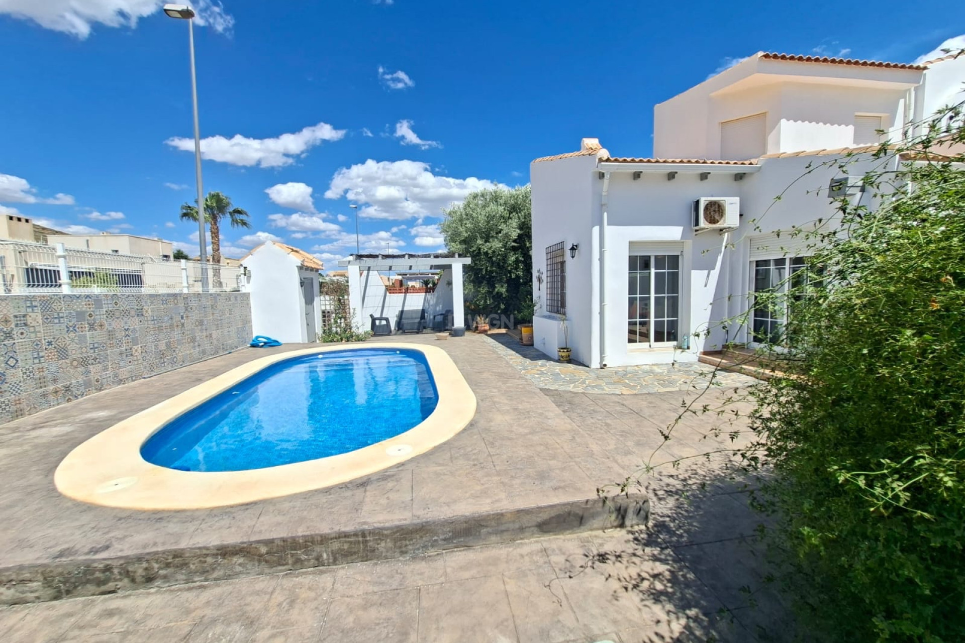 Reventa - Villa - Fortuna - Inland