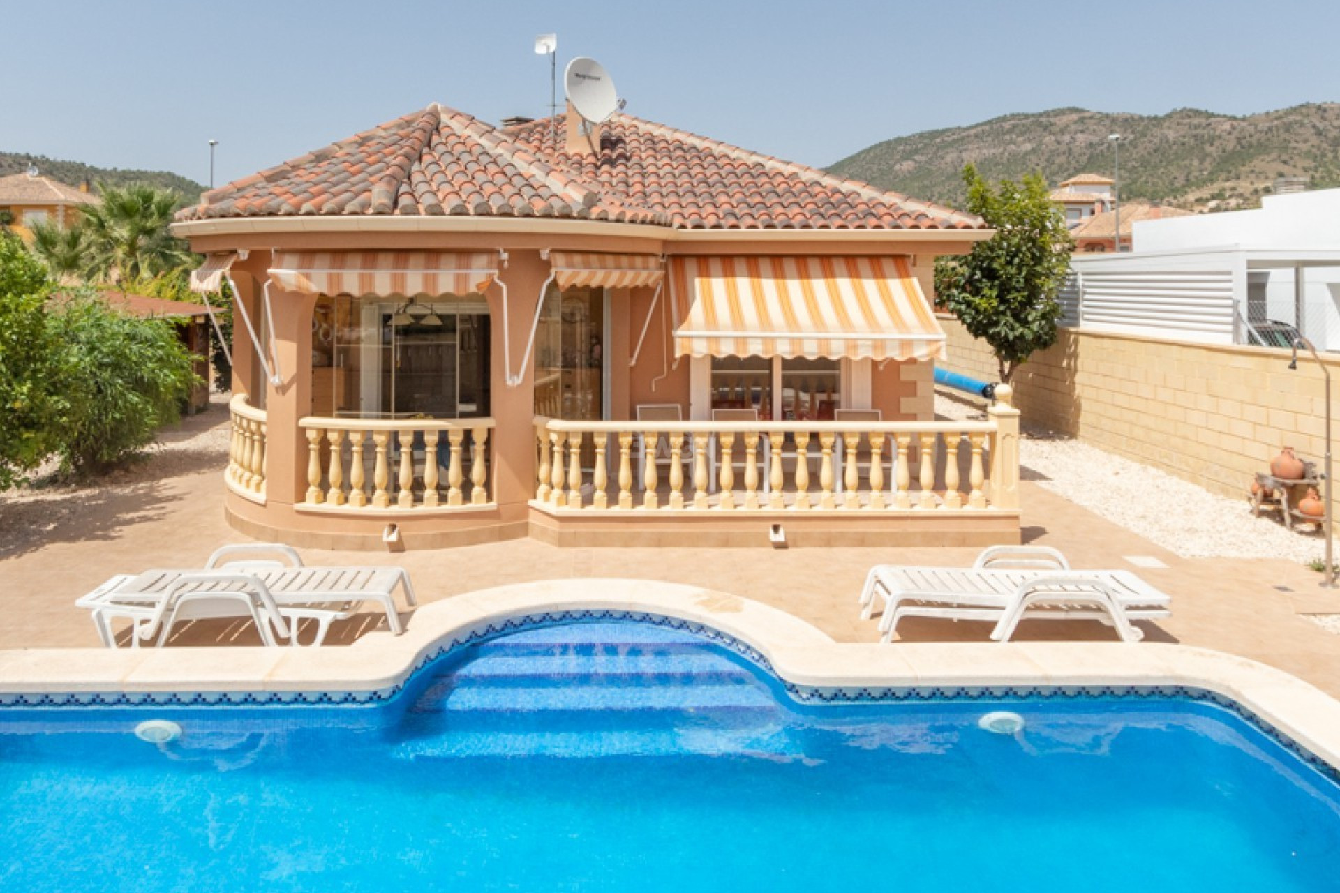 Reventa - Villa - La Romana - Inland